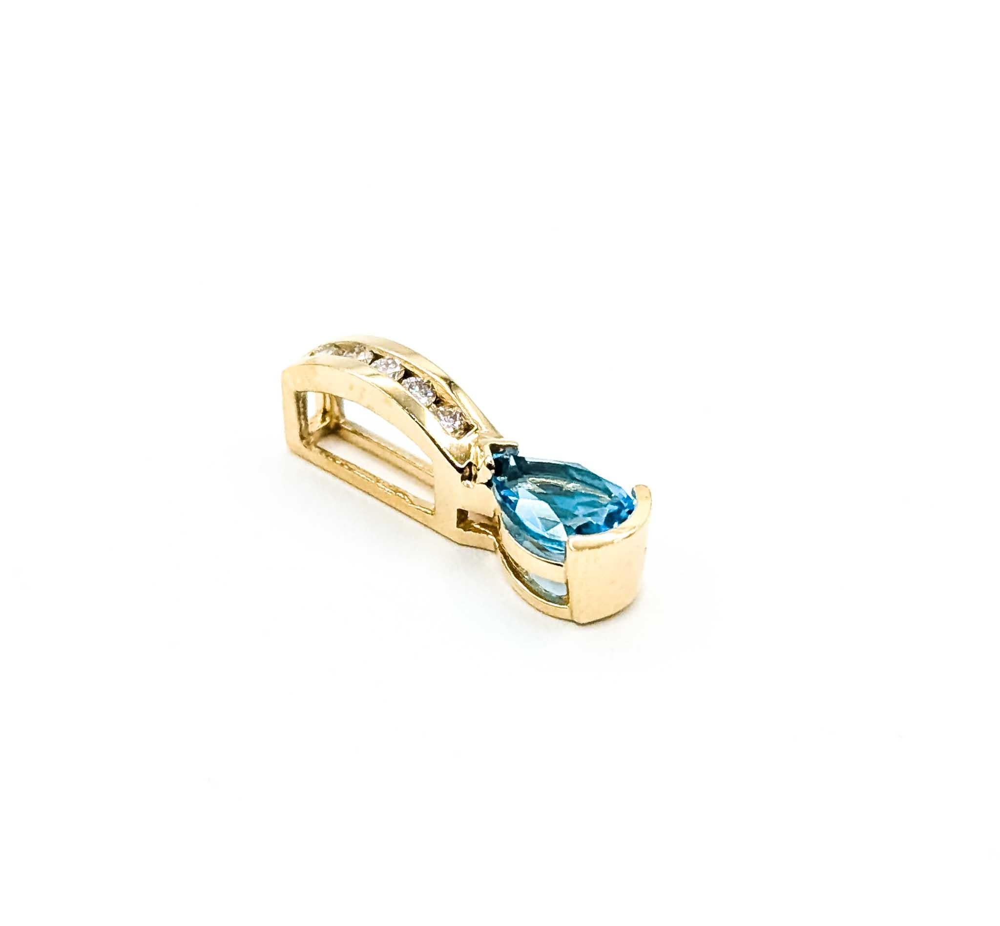 Taille poire Pendentif en or 14k avec topaze et diamant en vente
