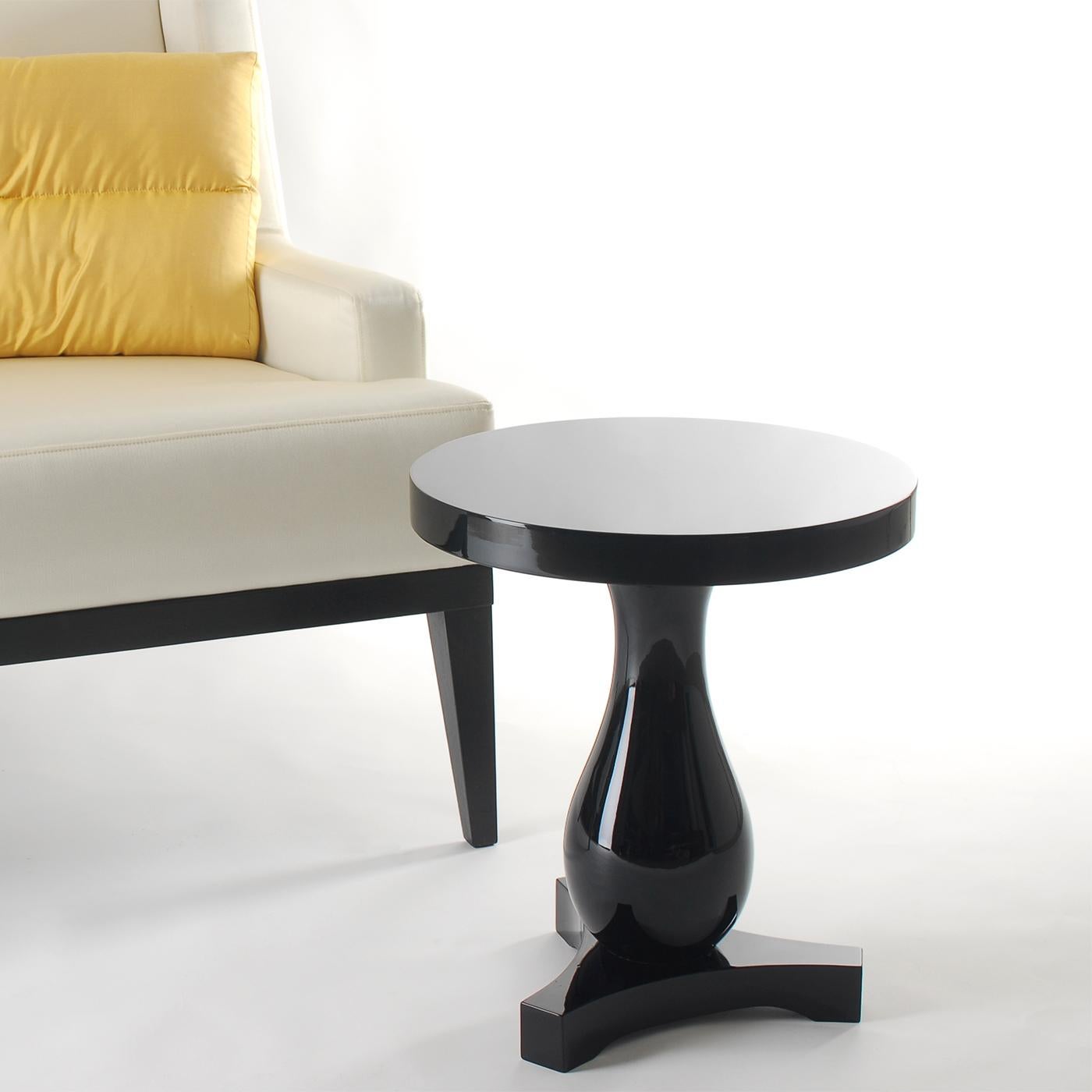 Mahogany Droppy Black Side Table For Sale