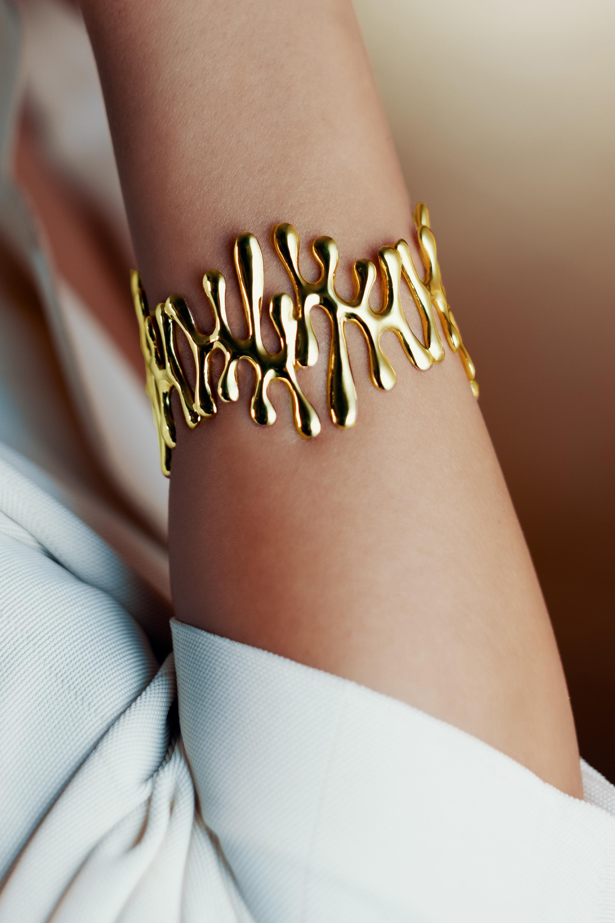 Drops 14k Gold Cuff For Sale at 1stDibs