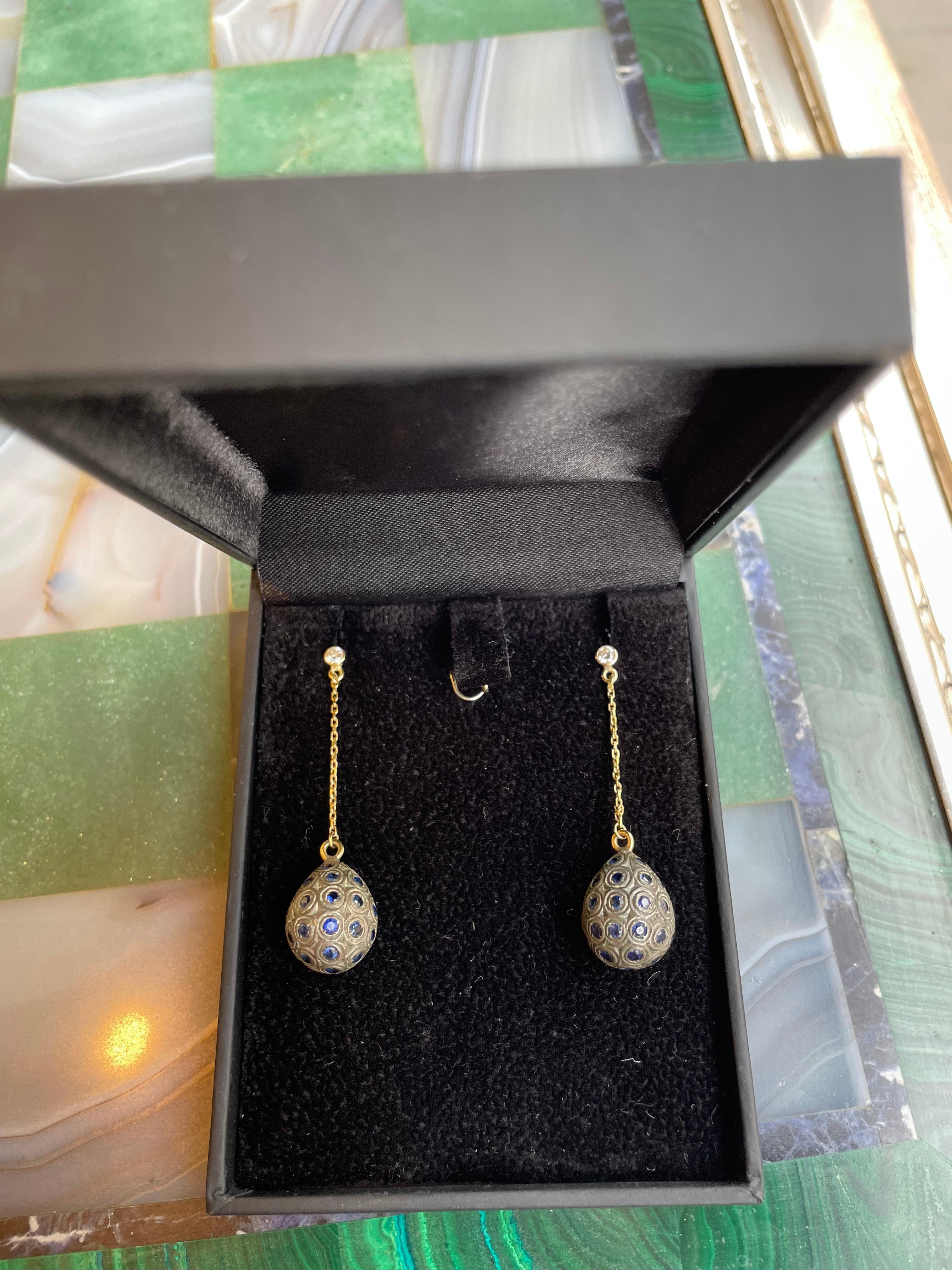 Round Cut Drops Sapphires Diamonds 18k Yellow Gold Earrings For Sale
