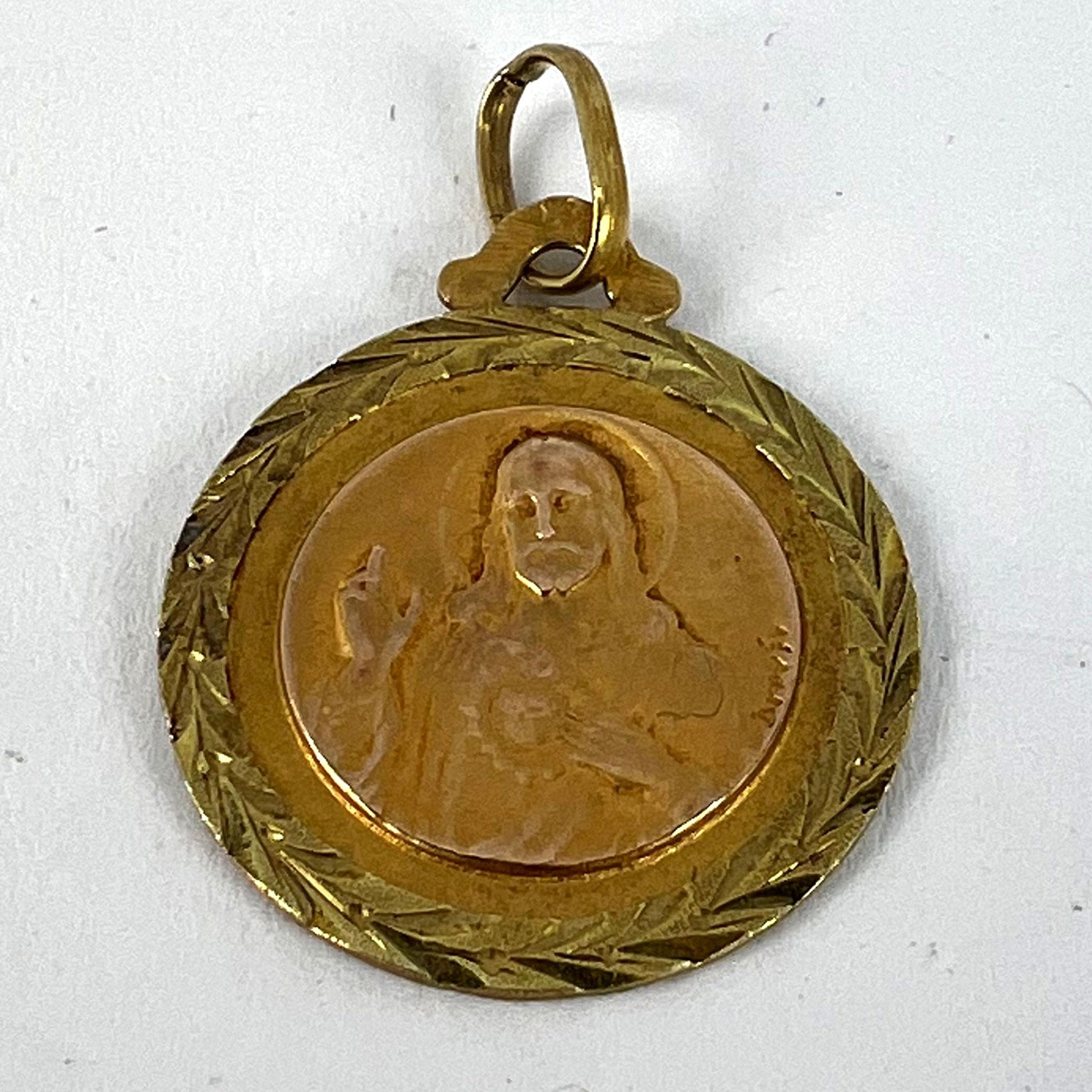 Dropsy Notre Dame de Mont Carmel Sacred Heart 18K Yellow Gold Medal Pendant For Sale 8
