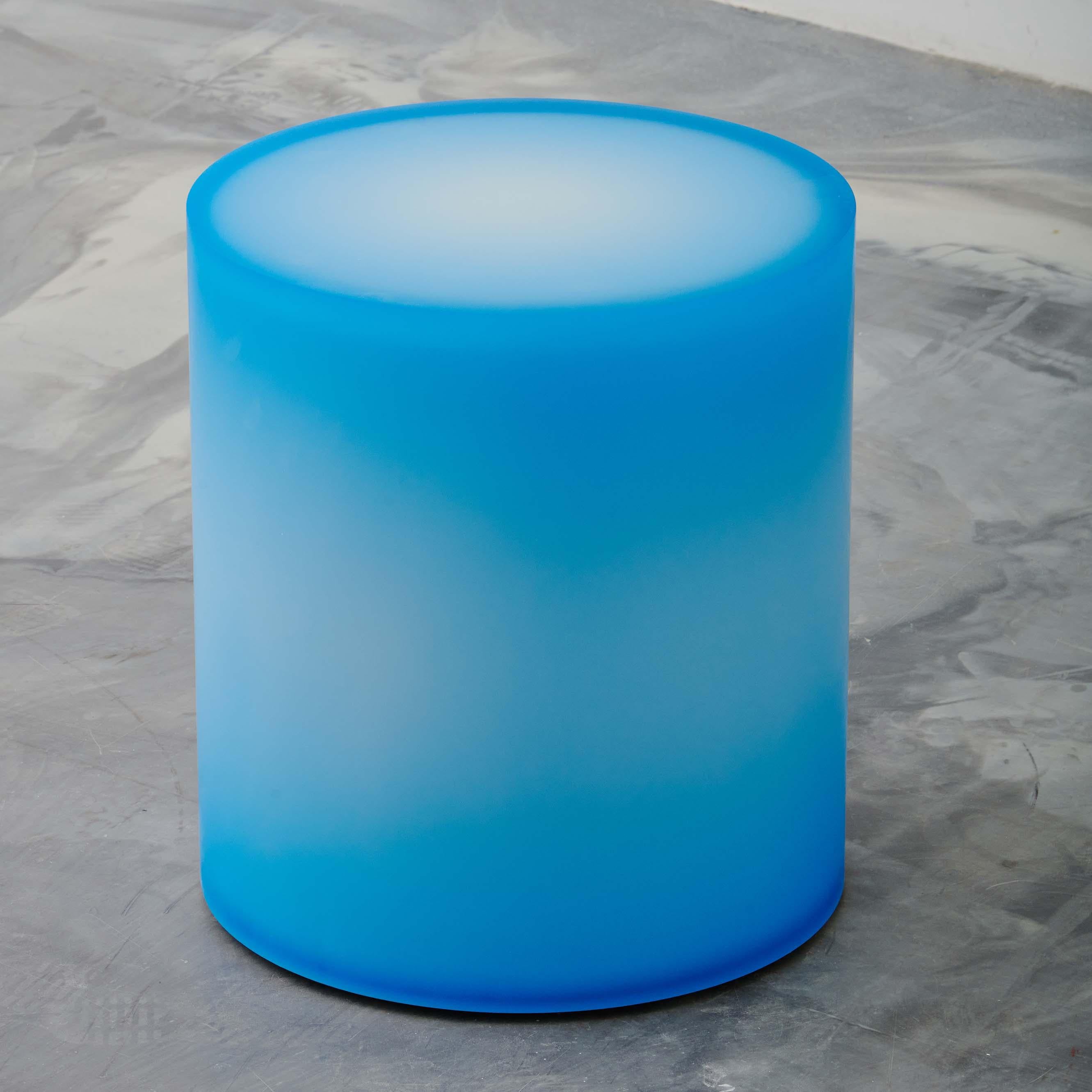 Multi-layer side table or stool features a shift core with a gradient of blues. The effects in this piece manage to both guide the eye, yet perplex it simultaneously.
Edition of 8 + 2AP.