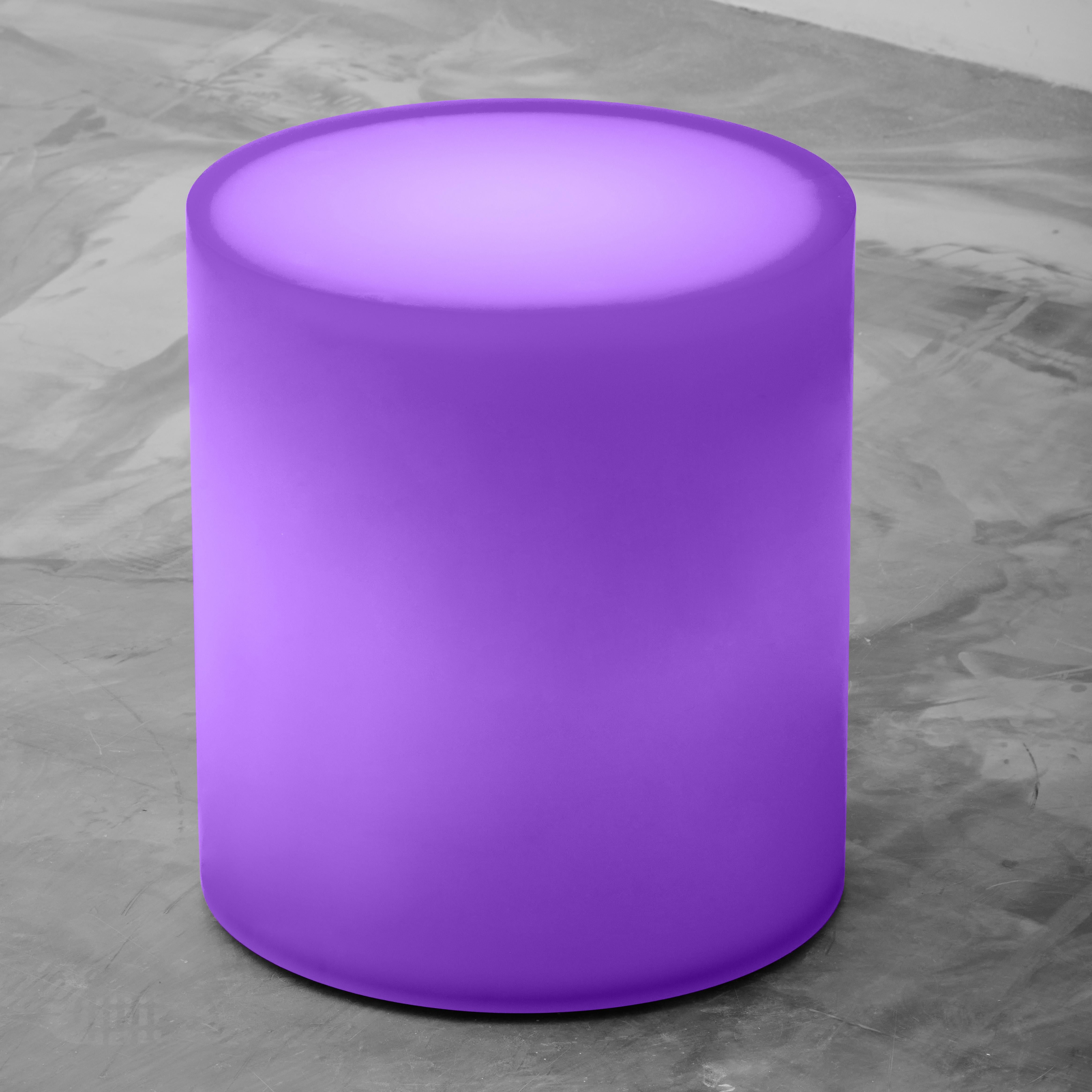 Contemporary Drum Resin Side Table/Stool In Purple by Facture, Represented by Tuleste Factory For Sale