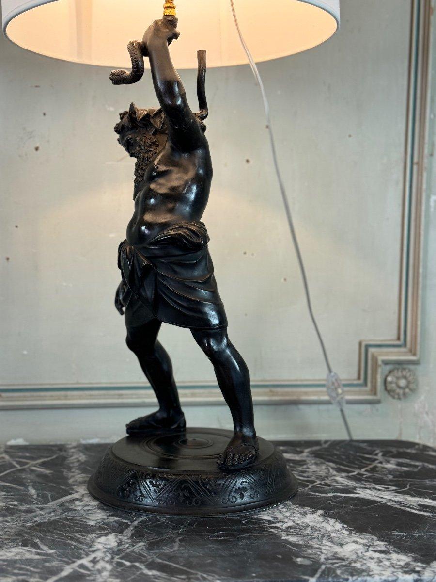 Sileno ubriaco, bronzo antico montato come lampada, XIX secolo In condizioni ottime in vendita a Honnelles, WHT
