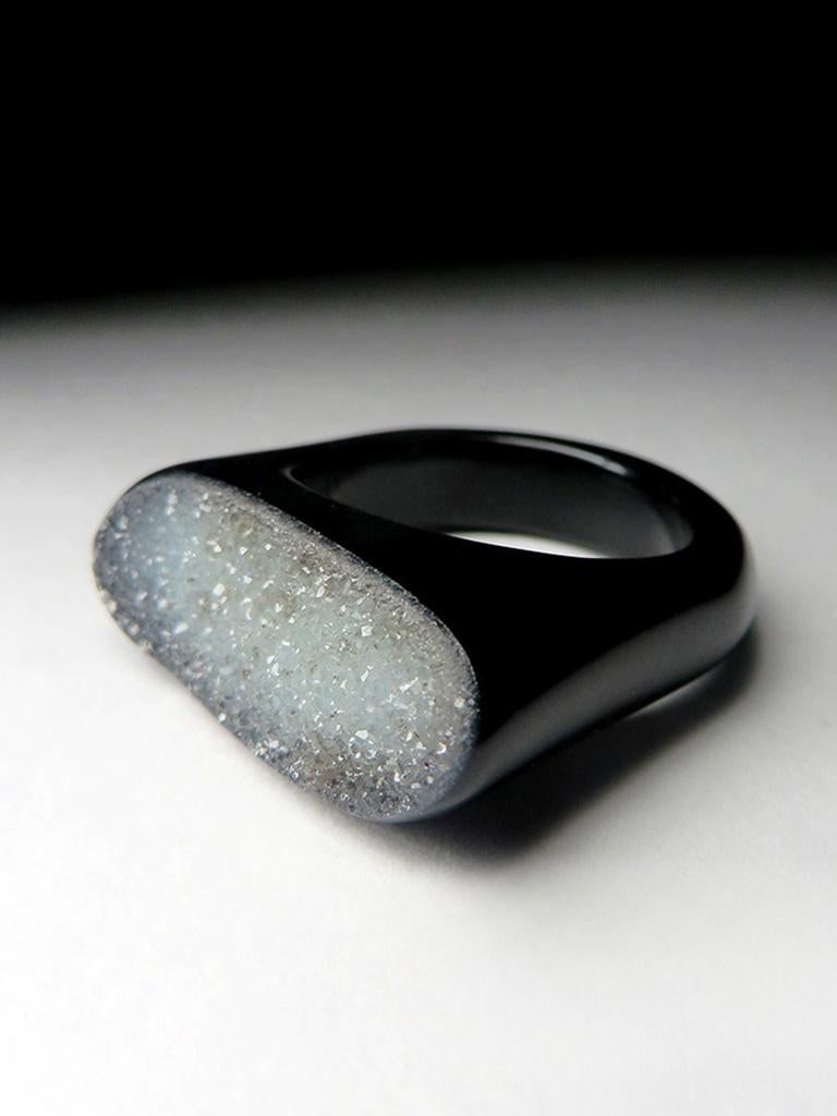 Unisex ring from natural Druzy Black Agate and Quartz crystals
gemstone origin - Brazil
ring weight - 7.52 grams
ring size - 10 US 
stone measurements - 0.39 х 1.02 in / 10 х 26 mm


We ship our jewelry worldwide – for our customers it is free of