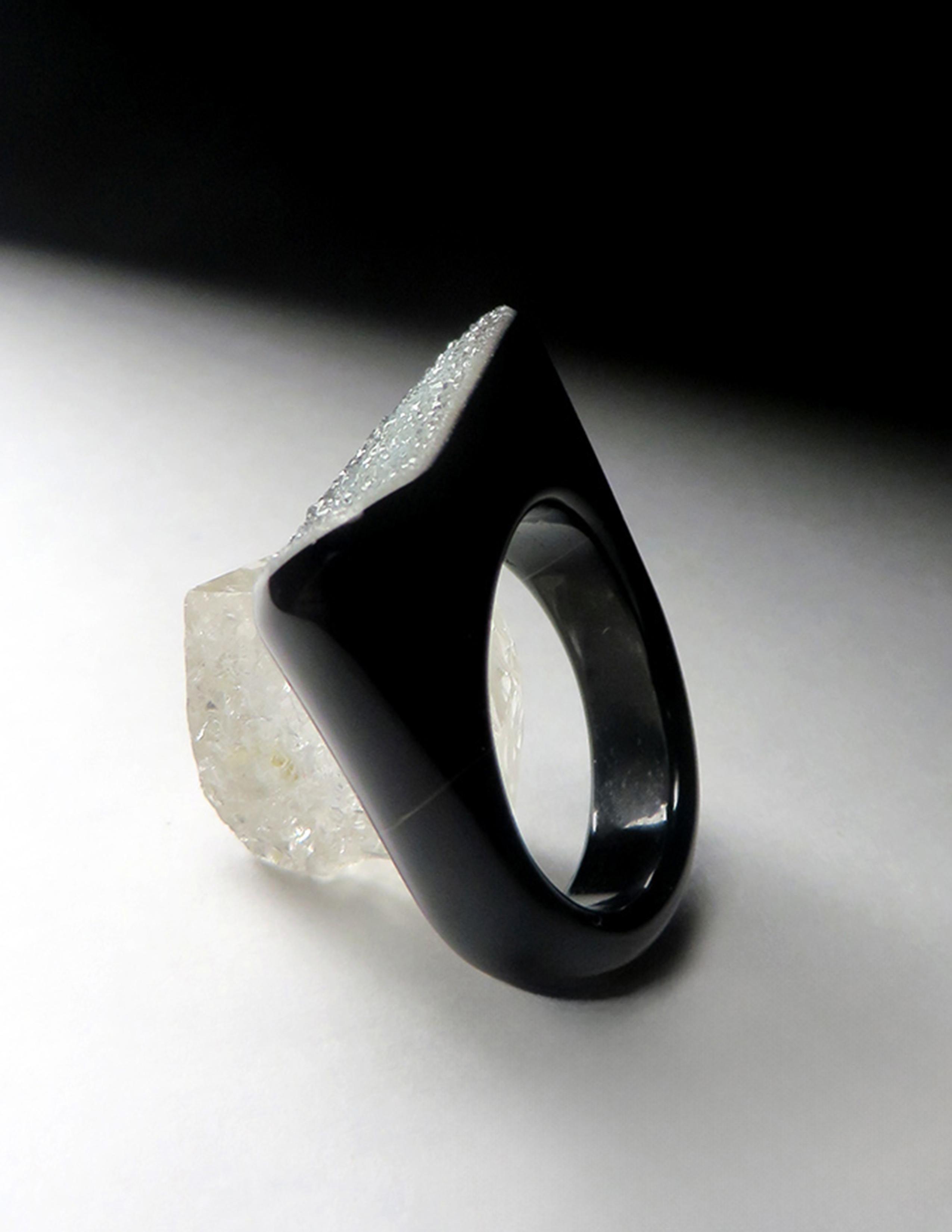 Druzy Agate Quartz Crystals Ring Minimalism Solid Stone Midnight Black Mens Ring en vente 3