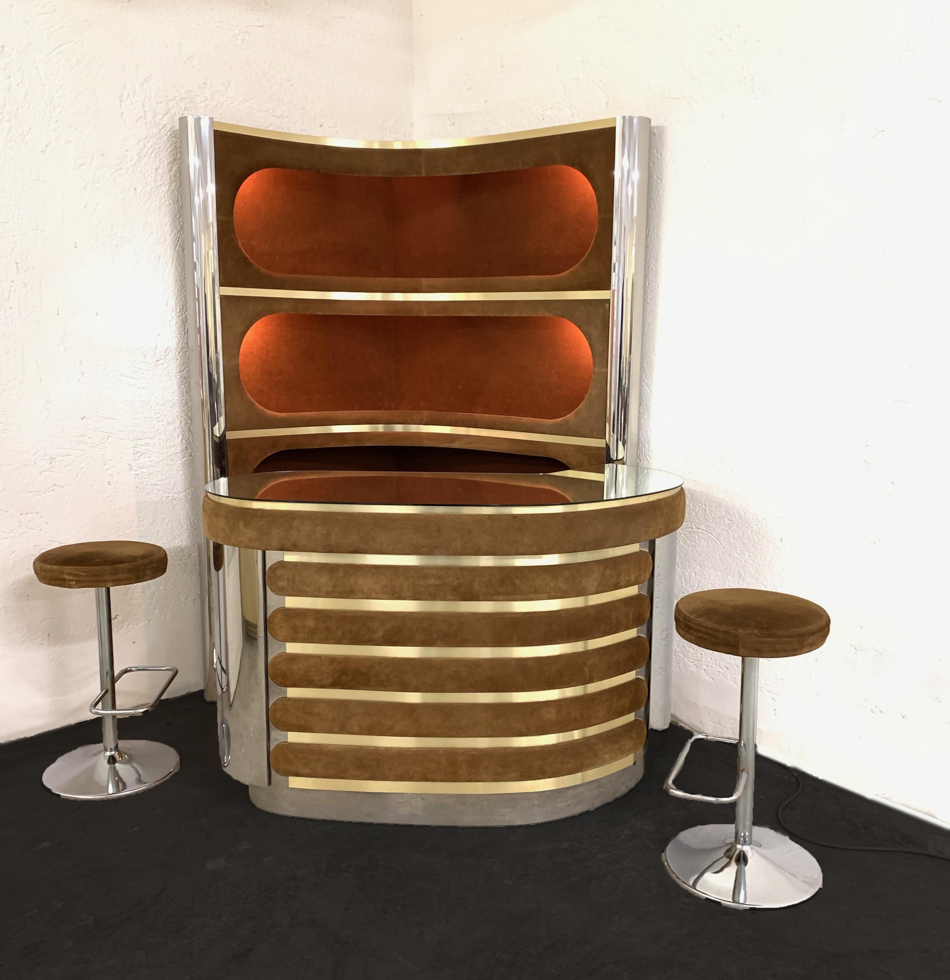 Dry Bar and Illuminated Storage of Willy Rizzo with Two Stool, Italy, 1970s In Good Condition In Roma, IT