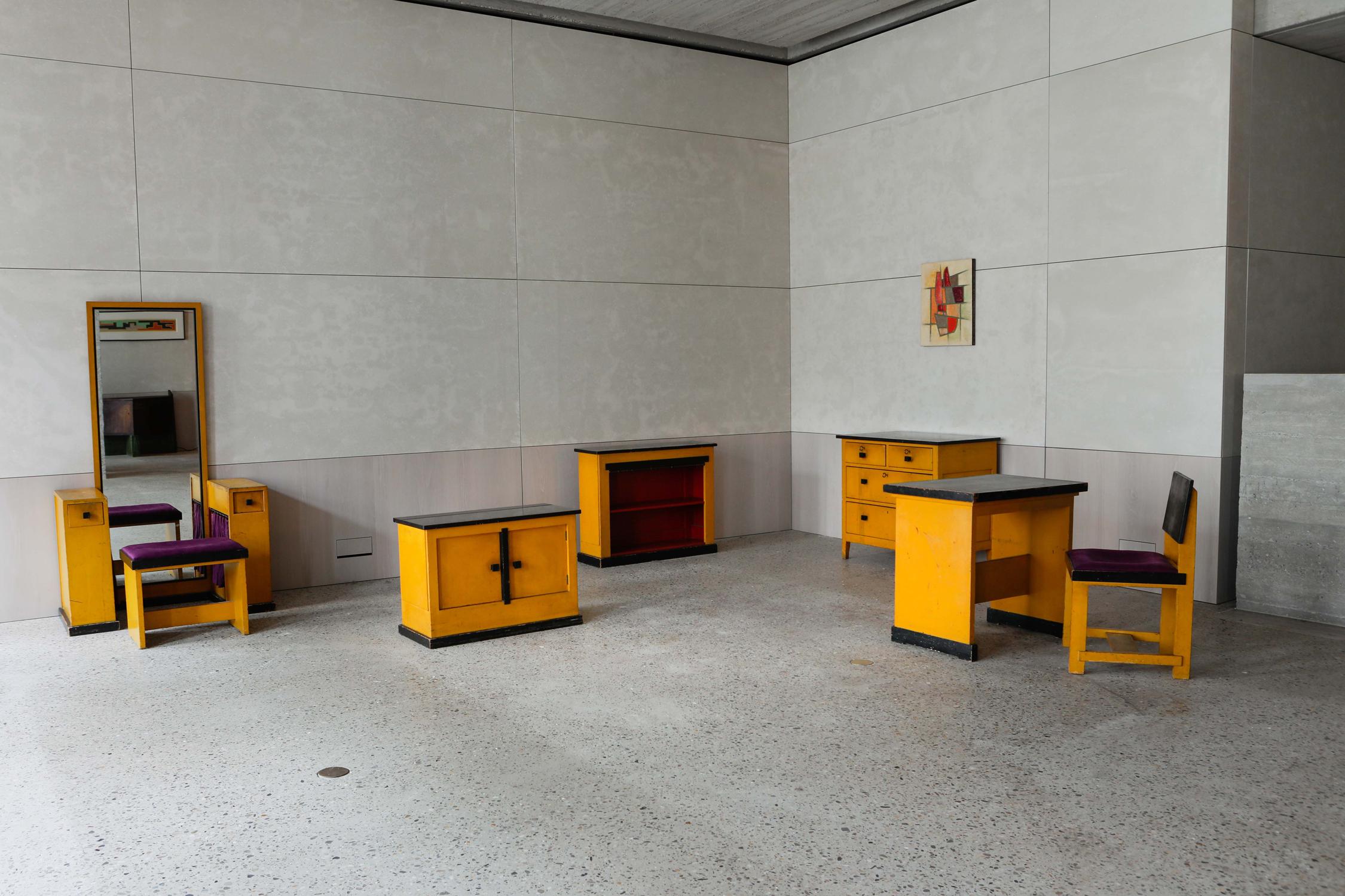 Dry bar Cabinet by Dutch Modernist H.Wouda 1924 4