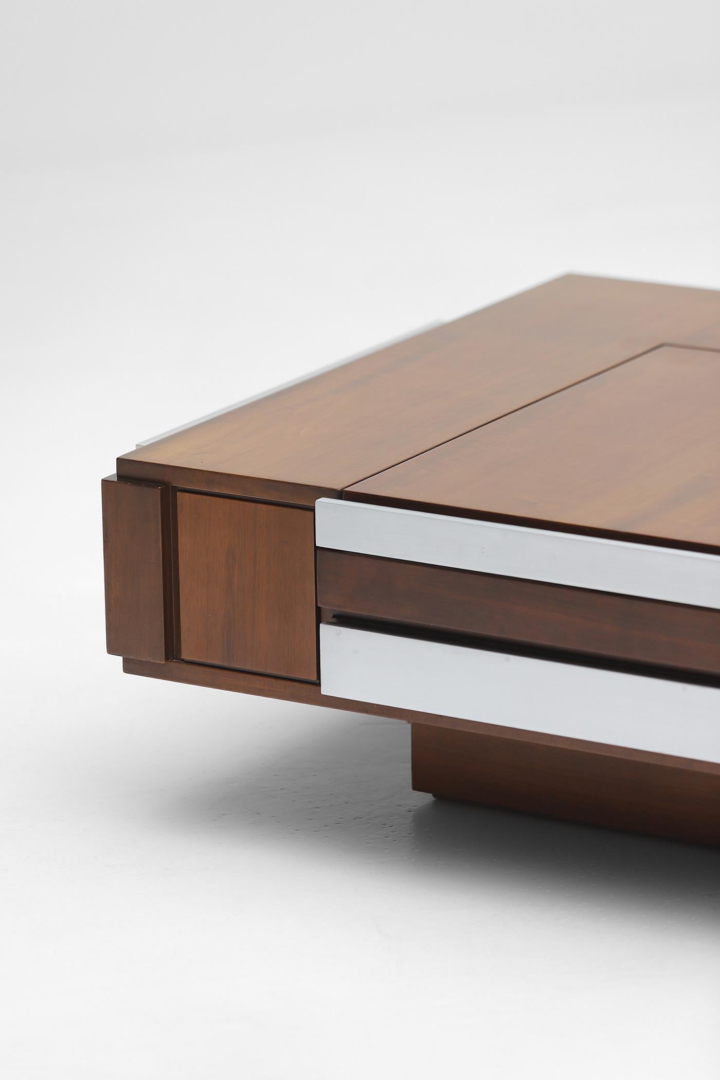 Aluminium Table basse dry bar par Cesar Augusto Nava, Italie, années 1970 en vente