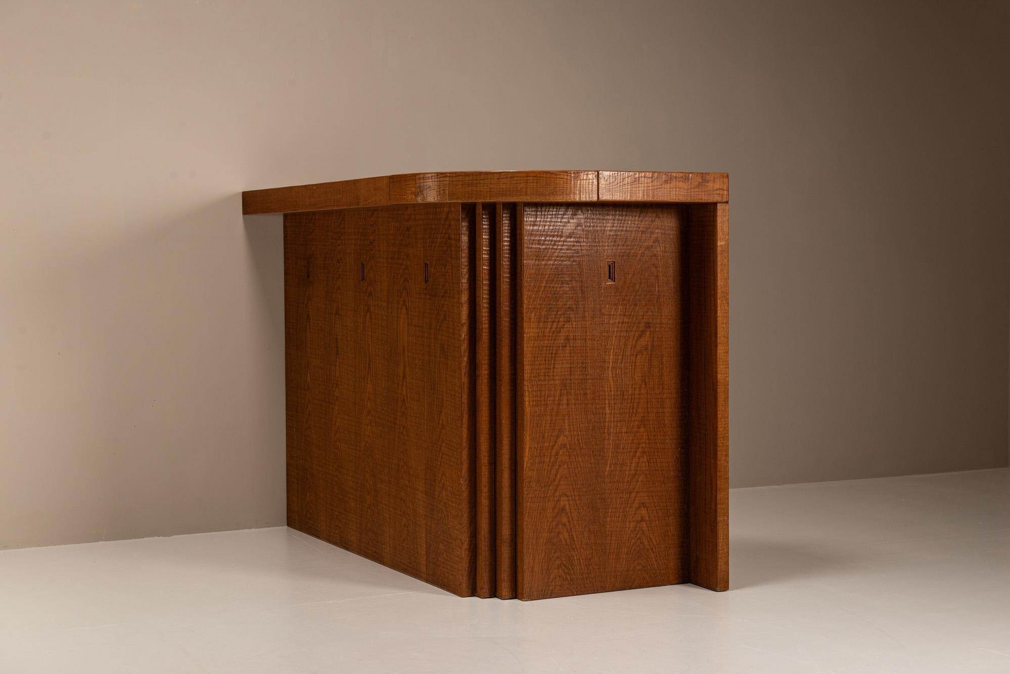 Barra Seca de Roble de Eslavonia de Giuseppe Rivadossi, Italia Década de 1980 finales del siglo XX en venta