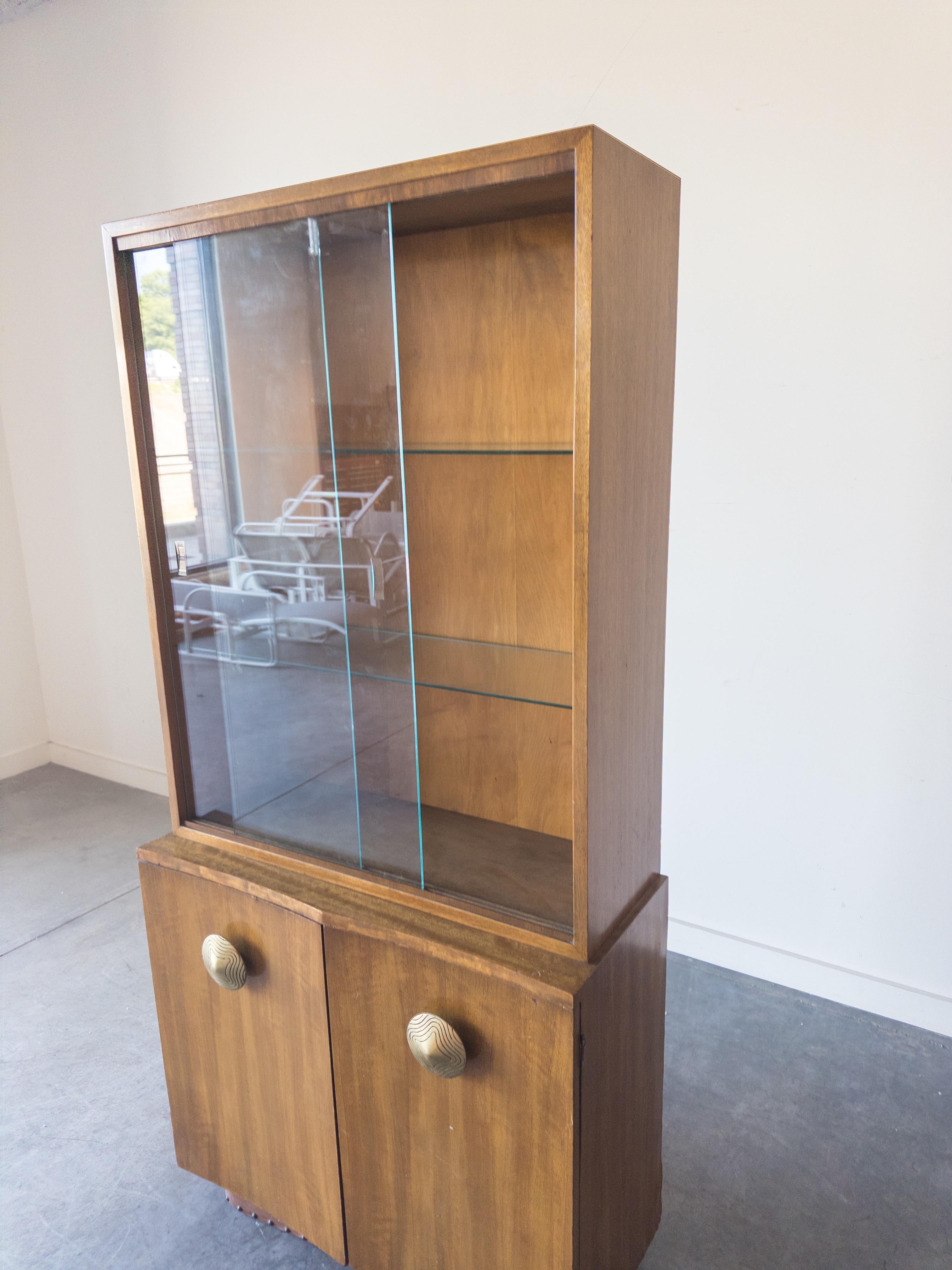 Barschrank oder Barschrank von Gilbert Rohde für Herman Miller, 1941 (amerikanisch) im Angebot