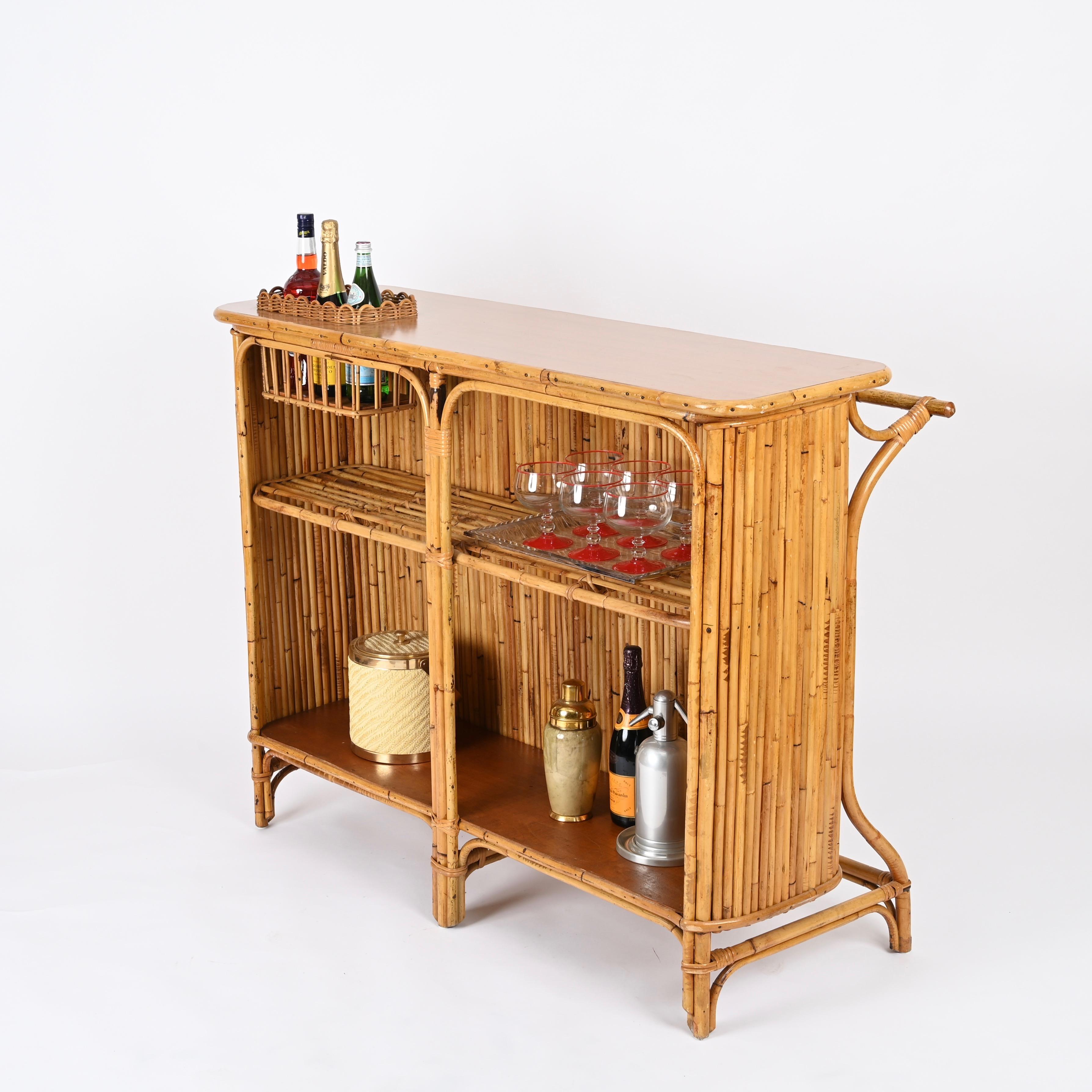 Barra seca con taburete de ratán, bambú y mimbre de Tito Agnoli, Italia Años 50 en venta 9