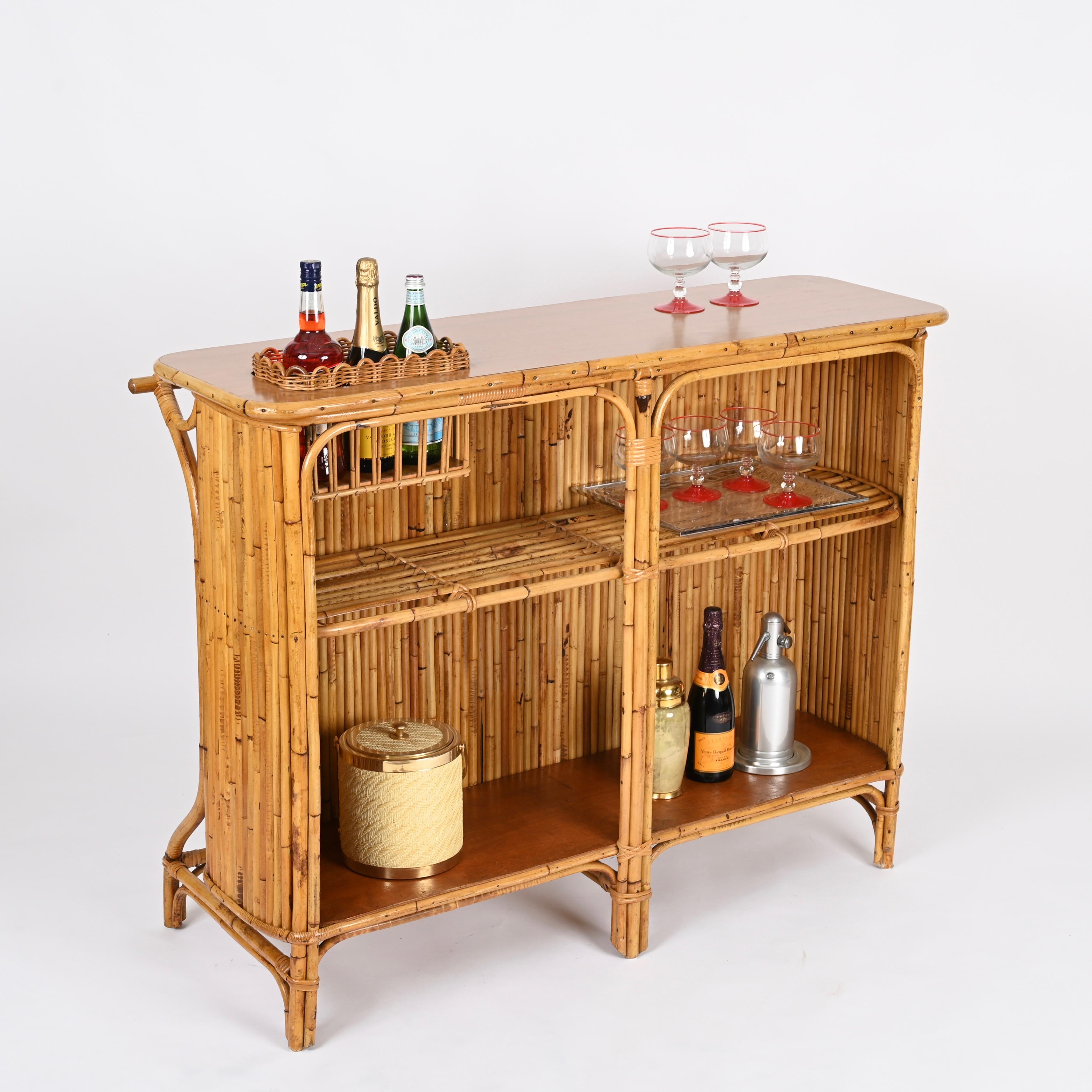 Barra seca con taburete de ratán, bambú y mimbre de Tito Agnoli, Italia Años 50 en venta 12