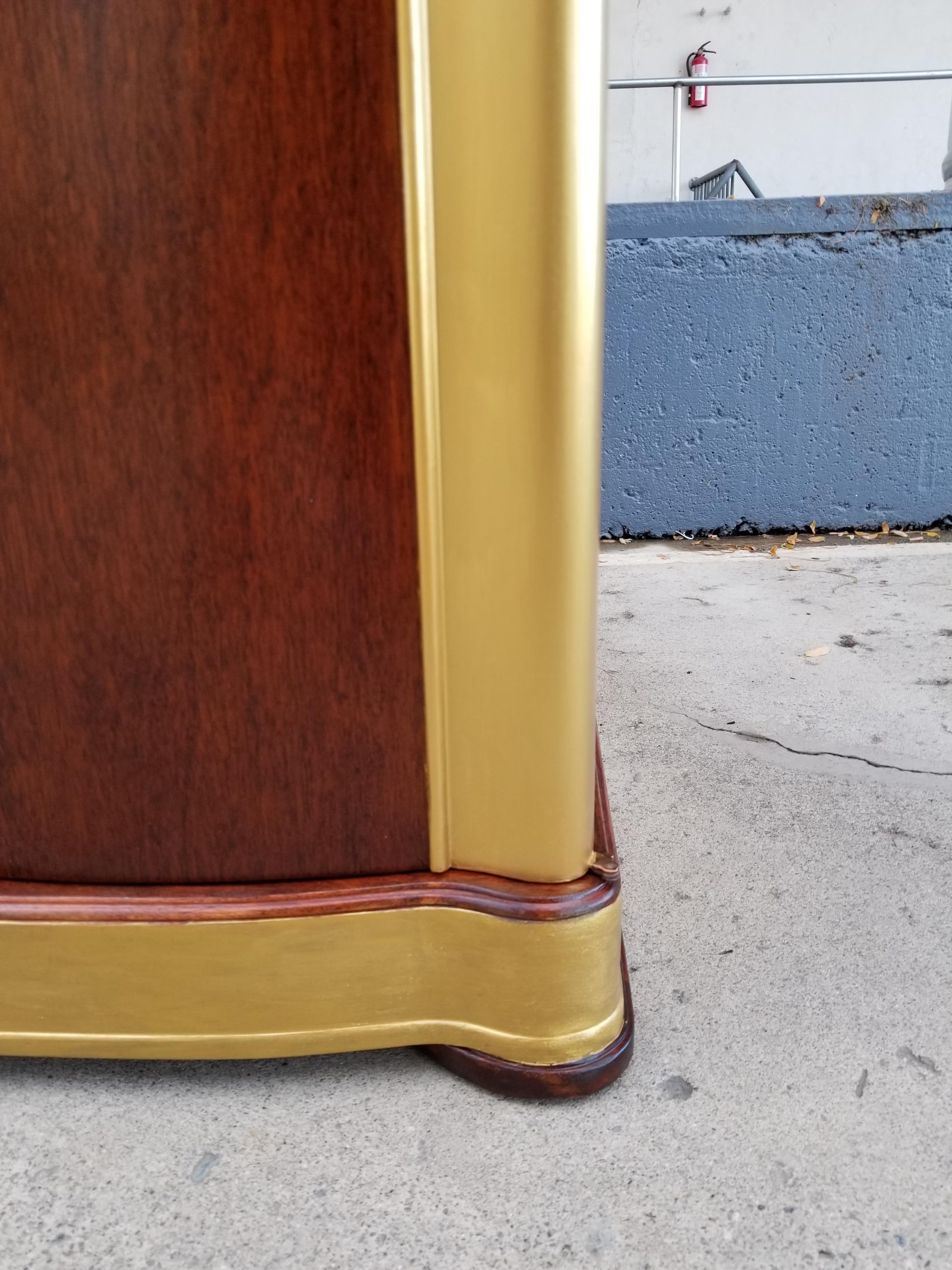 Dry Bar Zenith Television Set Conversion In Good Condition In Fulton, CA