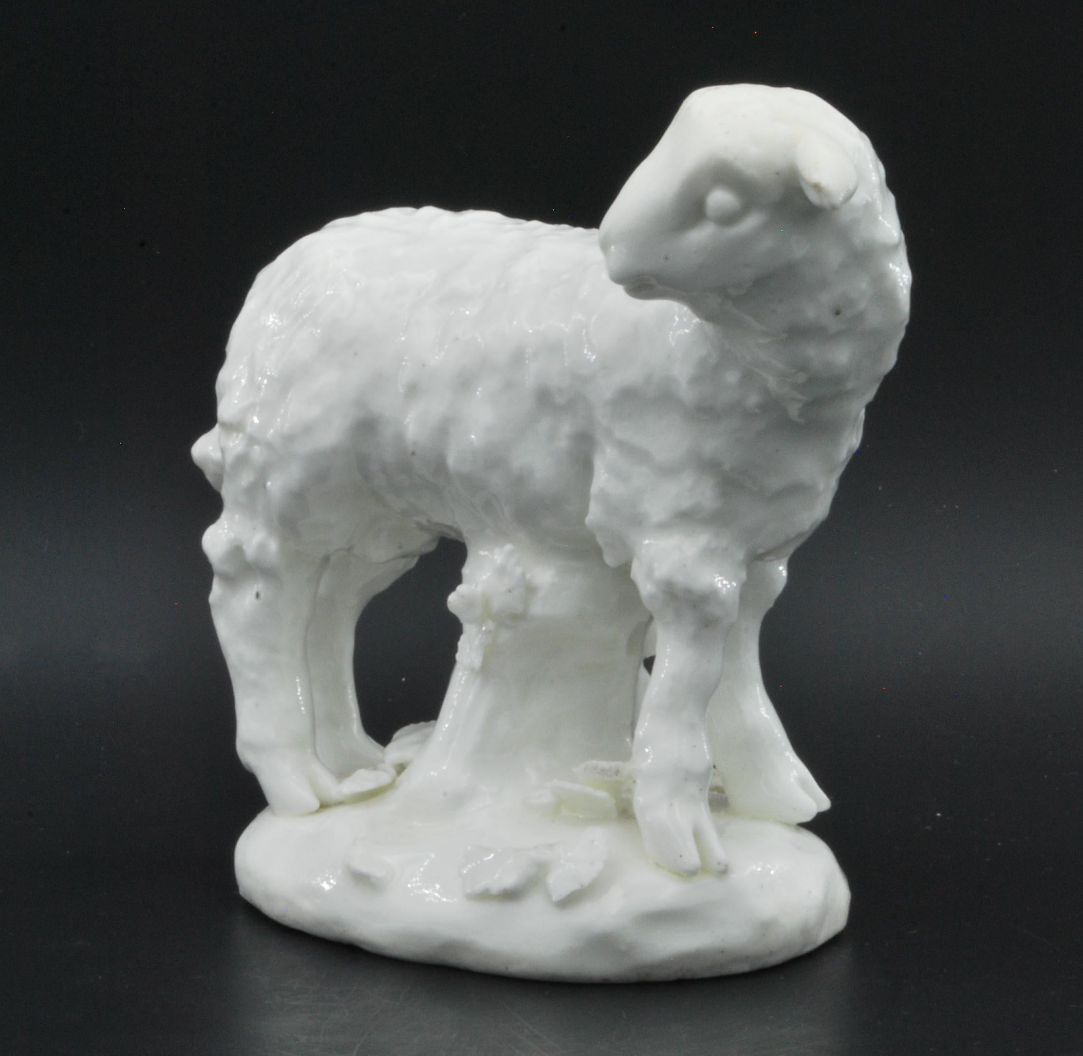 Dry-Edged Figure of a Ewe, Derby Porcelain Works, circa 1752 For Sale 2