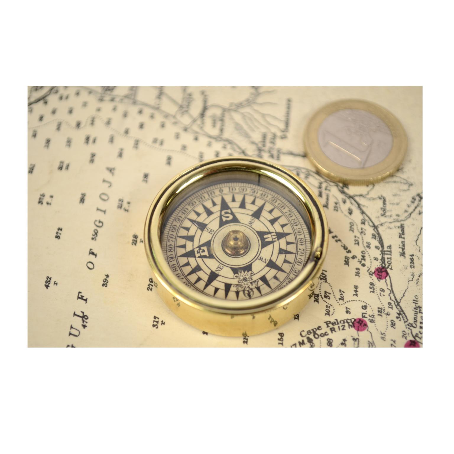 Dry Pocket Nautical Compass Placed in Its Original Box Made of Turned Brass 1