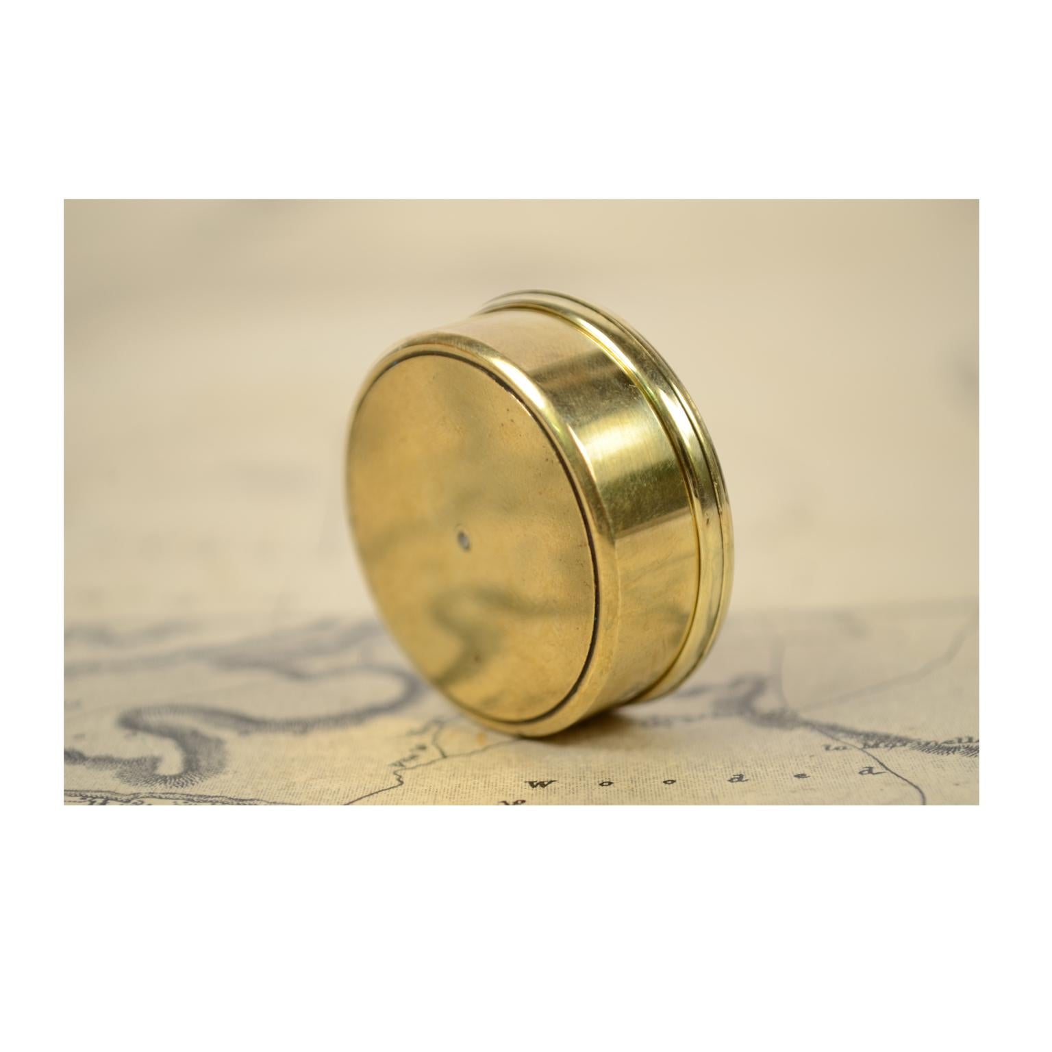 Dry Pocket Nautical Compass Placed in Its Original Box Made of Turned Brass 3