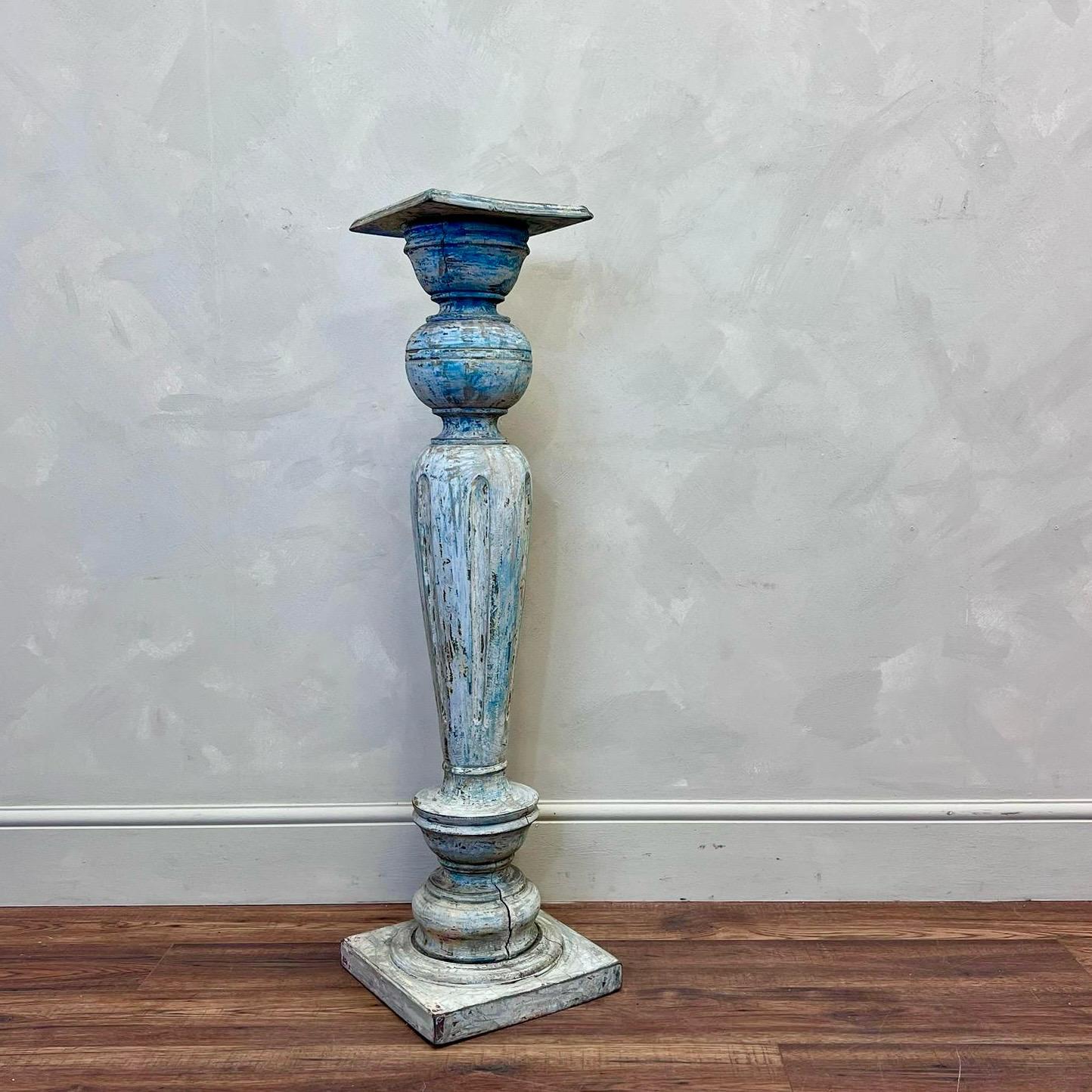 Early 20th Century Dry Scraped Swedish Pedestal Original Paint For Sale