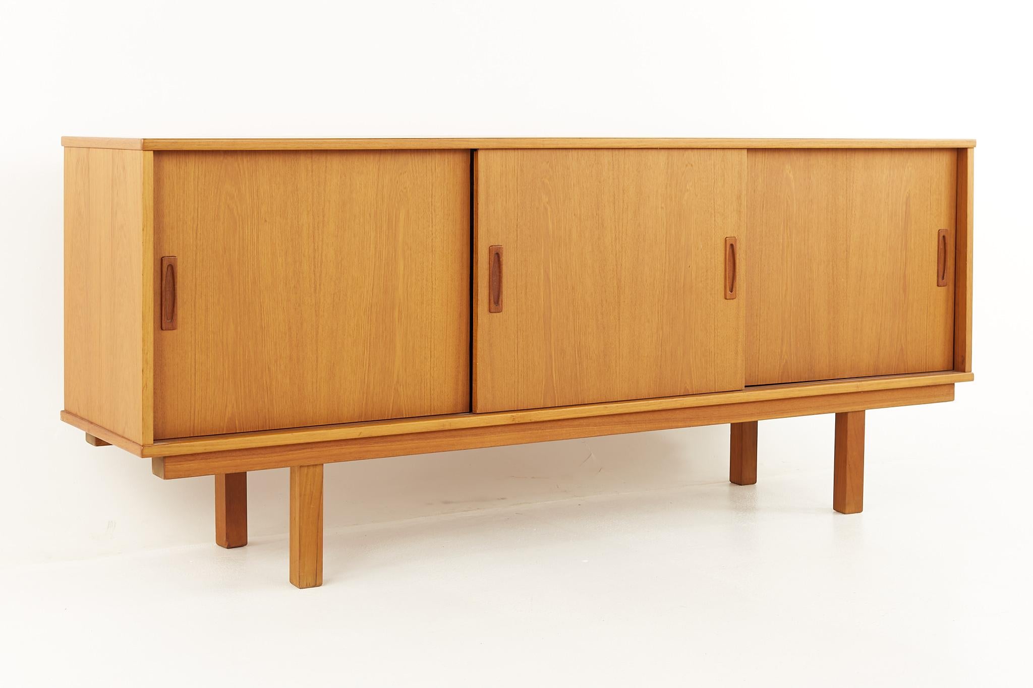 Drylund Danish Mid Century Teak Buffet and Hutch 2