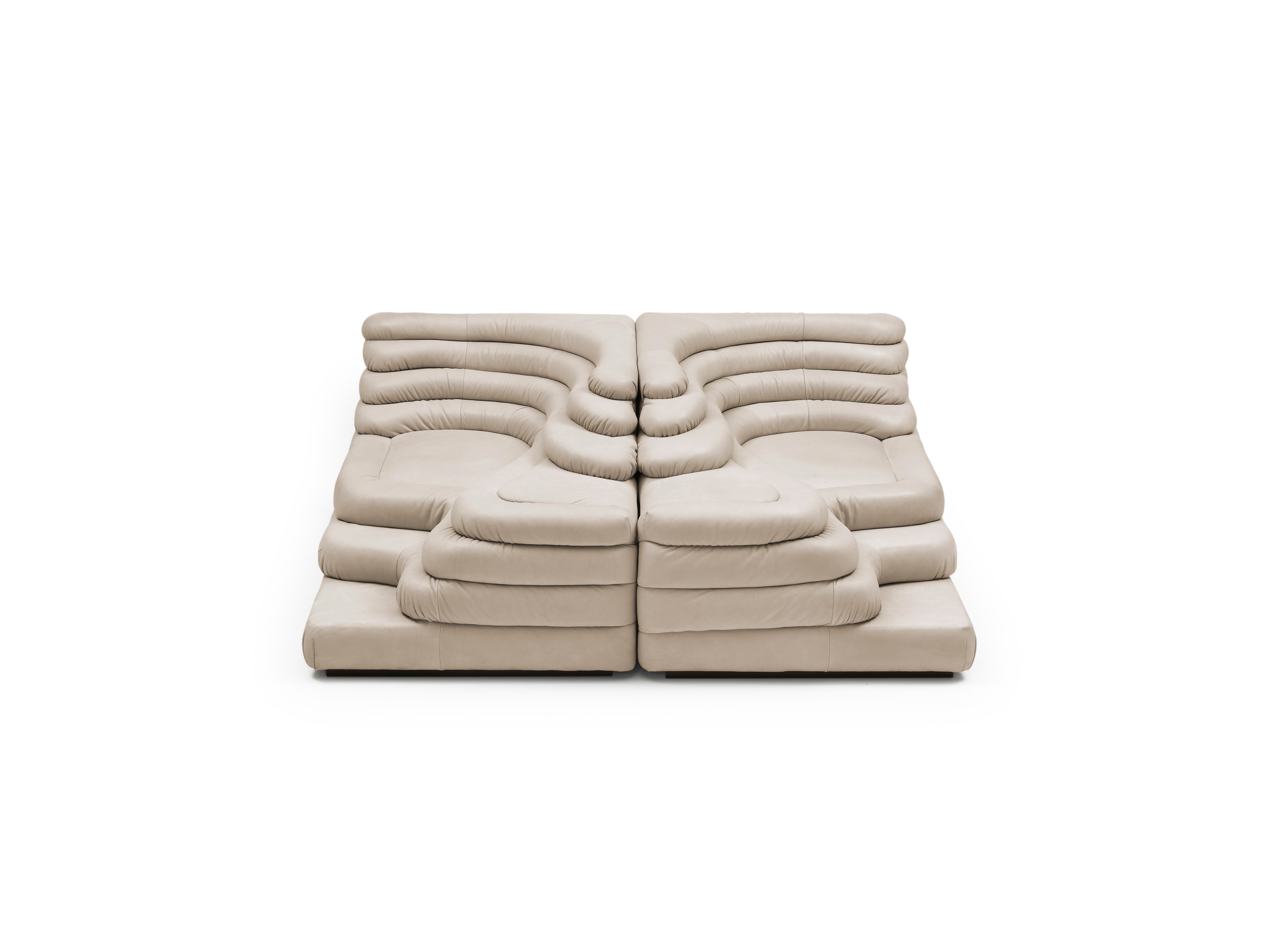 DS-1025 set of sofas by De Sede
Design: Ubald Klug
Dimensions: Left: D 91 x W 156 x H 70 cm, right D 91 x W 156 x H 38 cm
Materials: SEDEX upholstery with wadding cushion. Stable, compact frame made of beech and board material.

Prices may