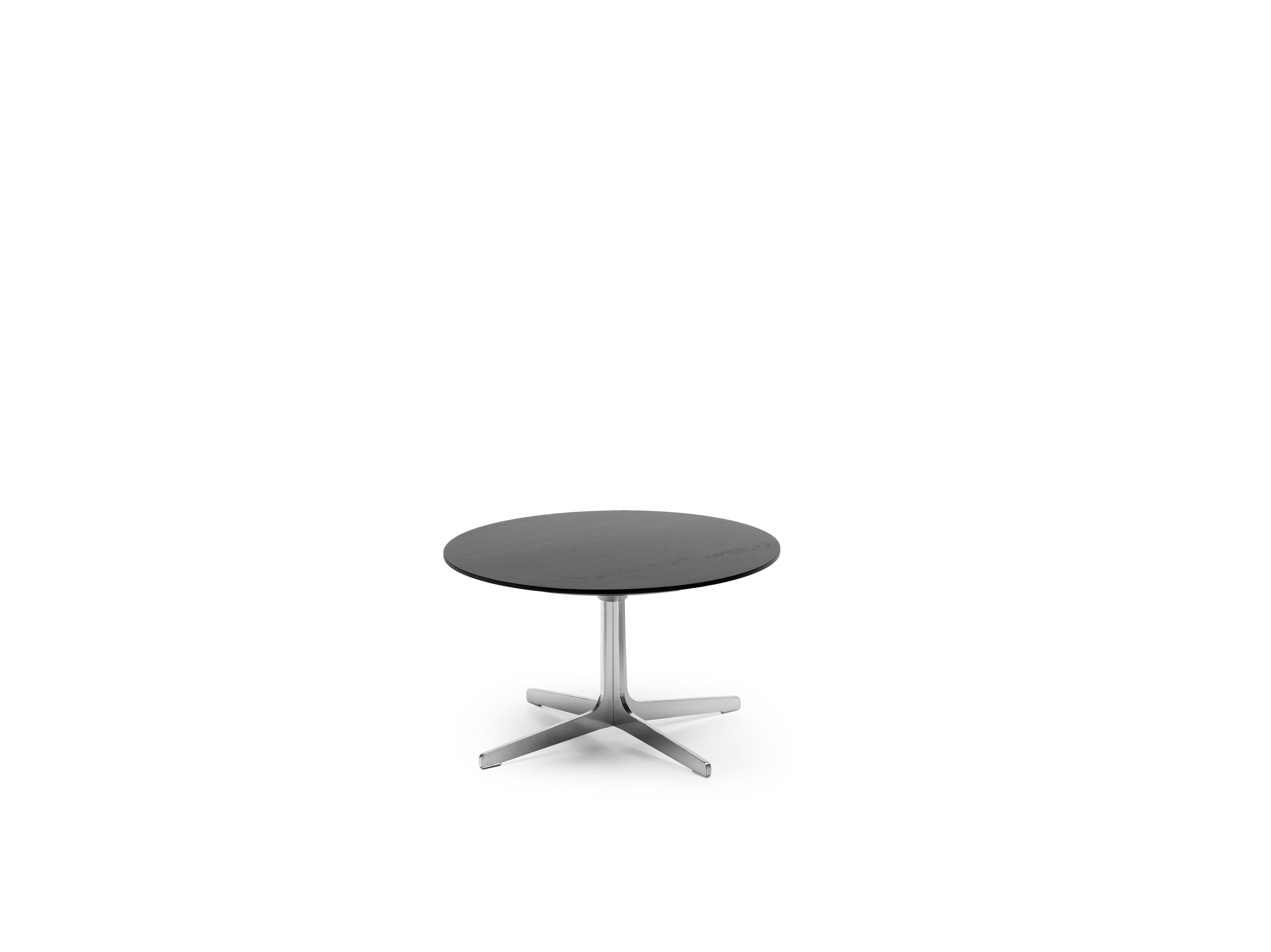 Table de salon DS-144 de De Sede
Design/One : Werner Aisslinger
Dimensions : D 50 x L 61 x H 37 cm
Matériaux : acier chromé brillant, chêne Nero

Les prix peuvent varier en fonction des matériaux choisis et de la taille. 

S'asseoir comme dans une