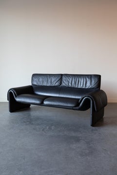 DS-2011 in Black Leather Sofa by De Sede