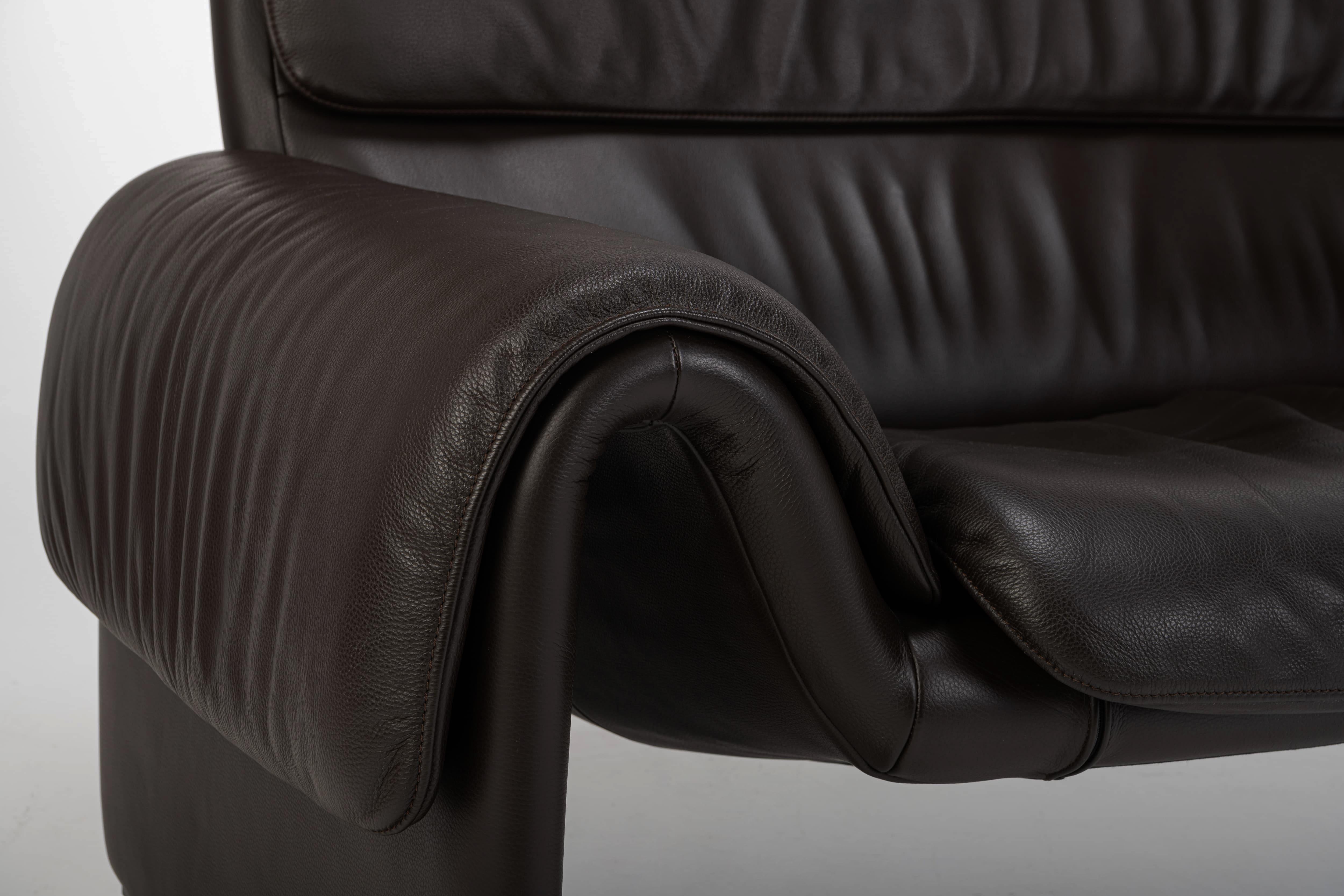 Suisse DS-2011 Sofa by De Sede, Salon en cuir brun foncé en vente