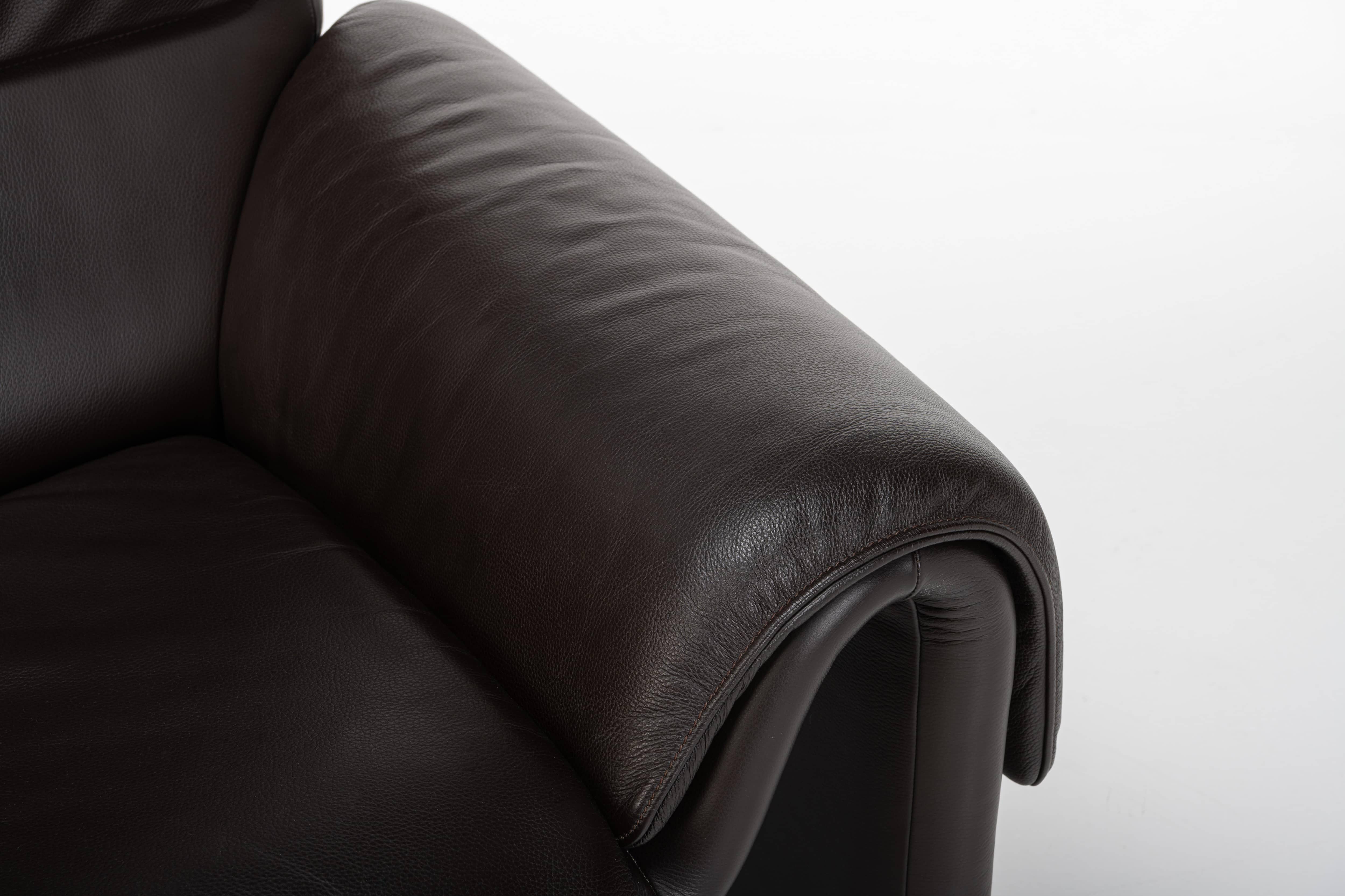 DS-2011 Sofa by De Sede, Salon en cuir brun foncé en vente 1