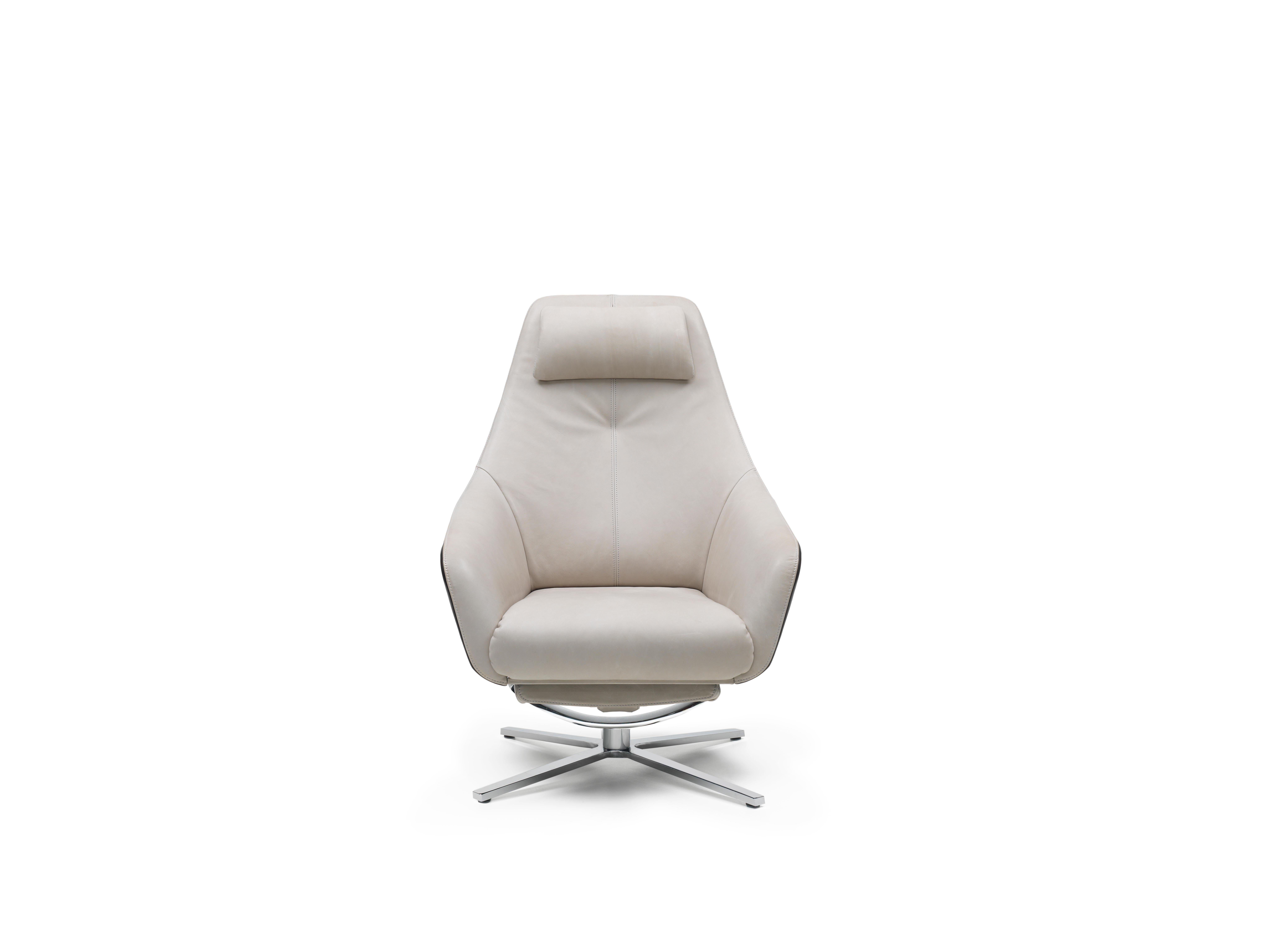 DS-277 armchair by De Sede
Dimensions: D 53 x W 44 x H 100 cm, with extension W 153
Materials: steel, leather

Prices may change according to the chosen materials and size. 

Maximum relax comfort

DS-277 is impressive for its formally exciting