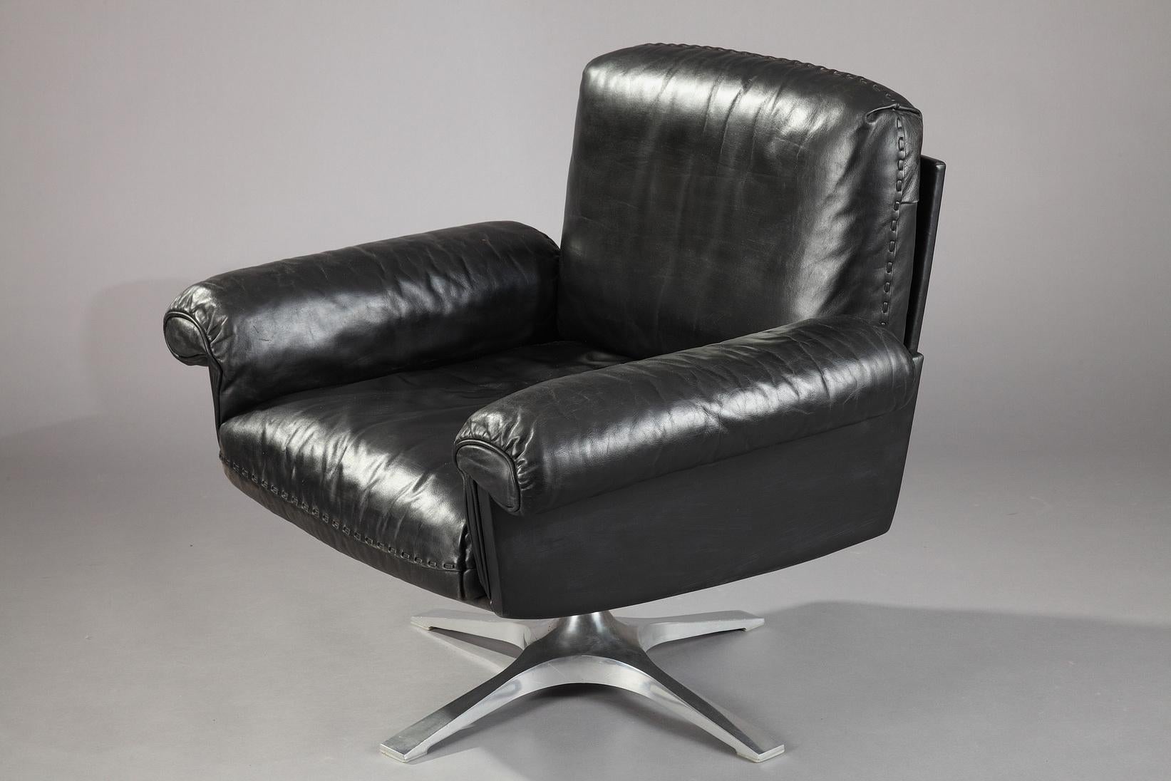 Leather DS 31 Sofa, Swivel Lounge Armchair and Ottoman by De Sede