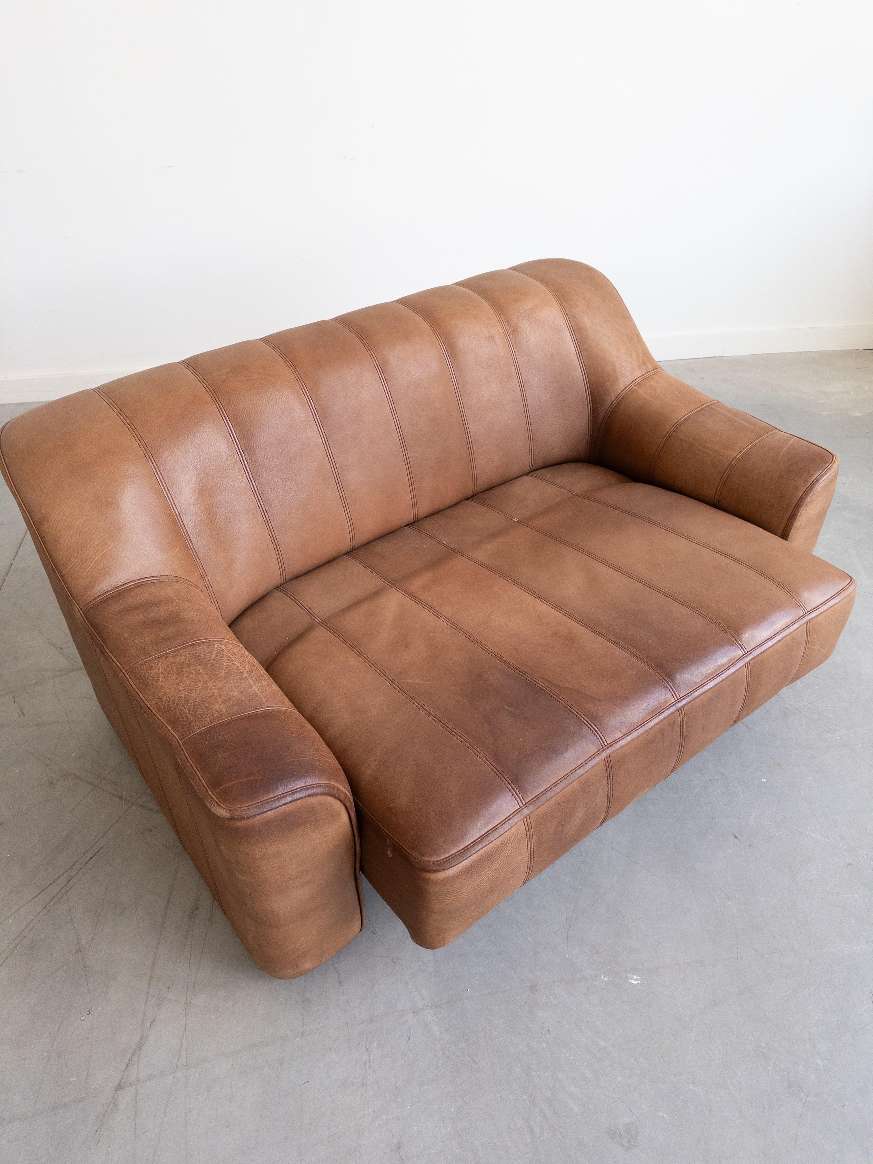 Svizzero DS 44 Two Seater Sofa in Buffalo Leather by De Sede in vendita