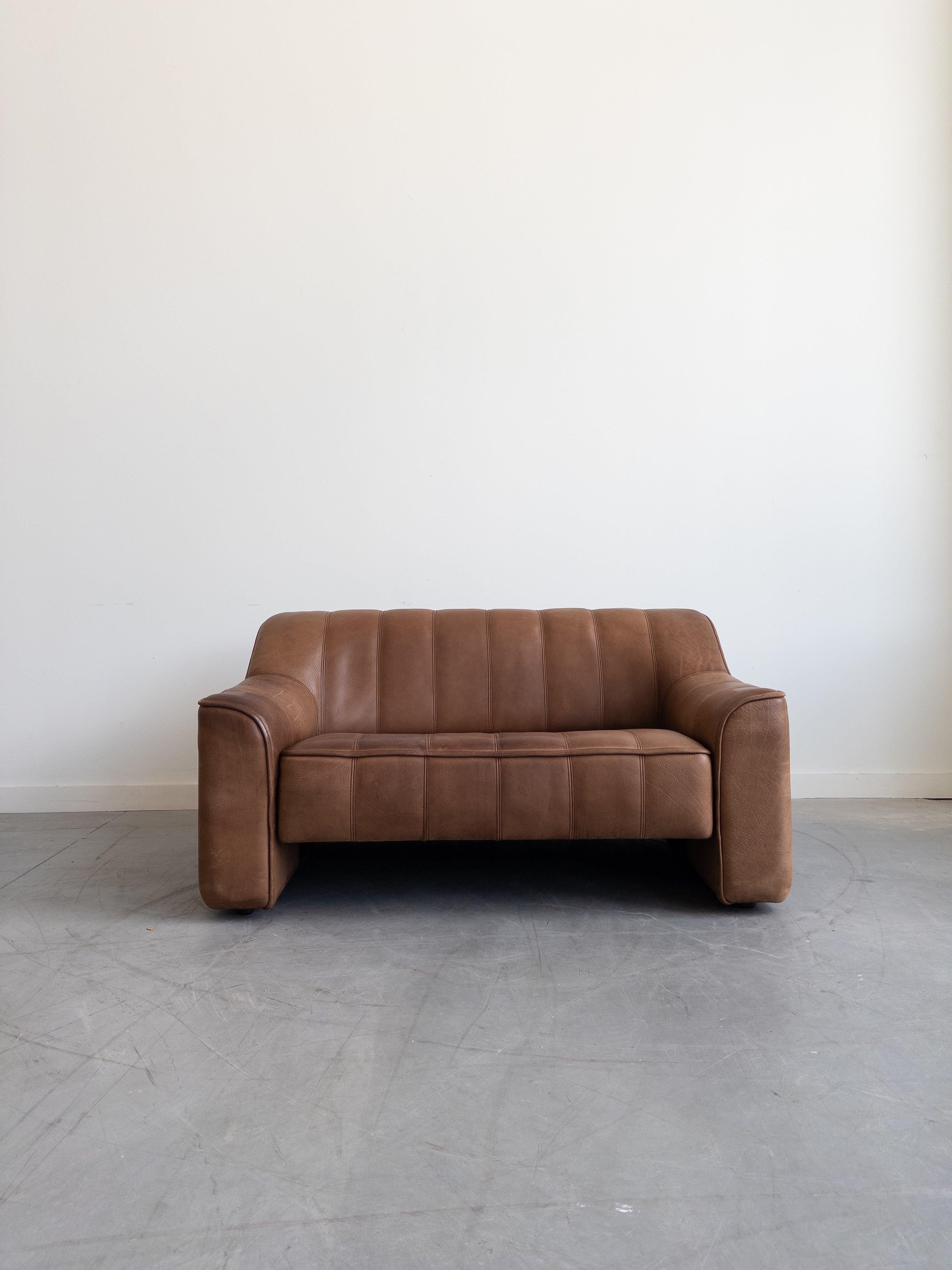 Pelle DS 44 Two Seater Sofa in Buffalo Leather by De Sede in vendita