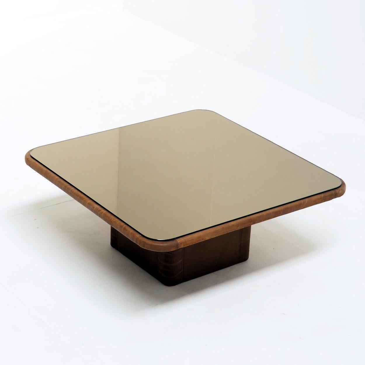 Mid-Century Modern ‘DS-47’ Leather Coffee Table by De Sede, Switzerland, 1970s For Sale