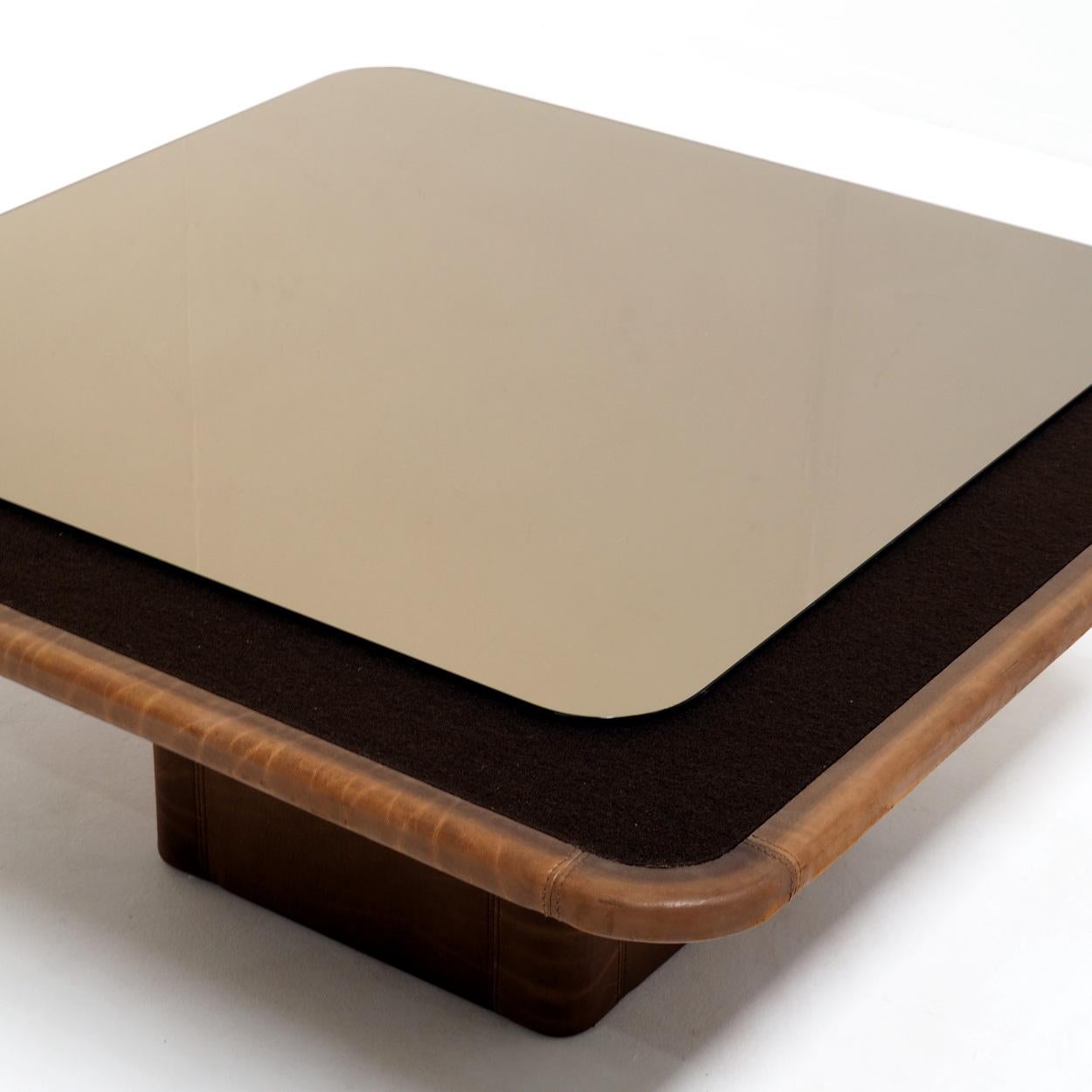 ‘DS-47’ Leather Coffee Table by De Sede, Switzerland, 1970s For Sale 1
