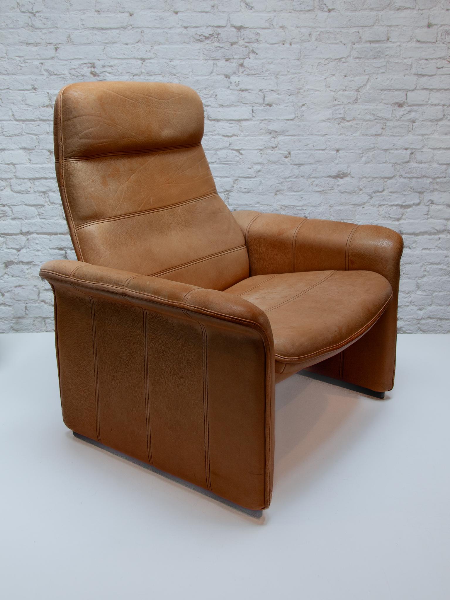 Swiss DS-50 Camel Buffalo Neck Leather Lounge Chair & Footstool by De Sede, 1970s For Sale