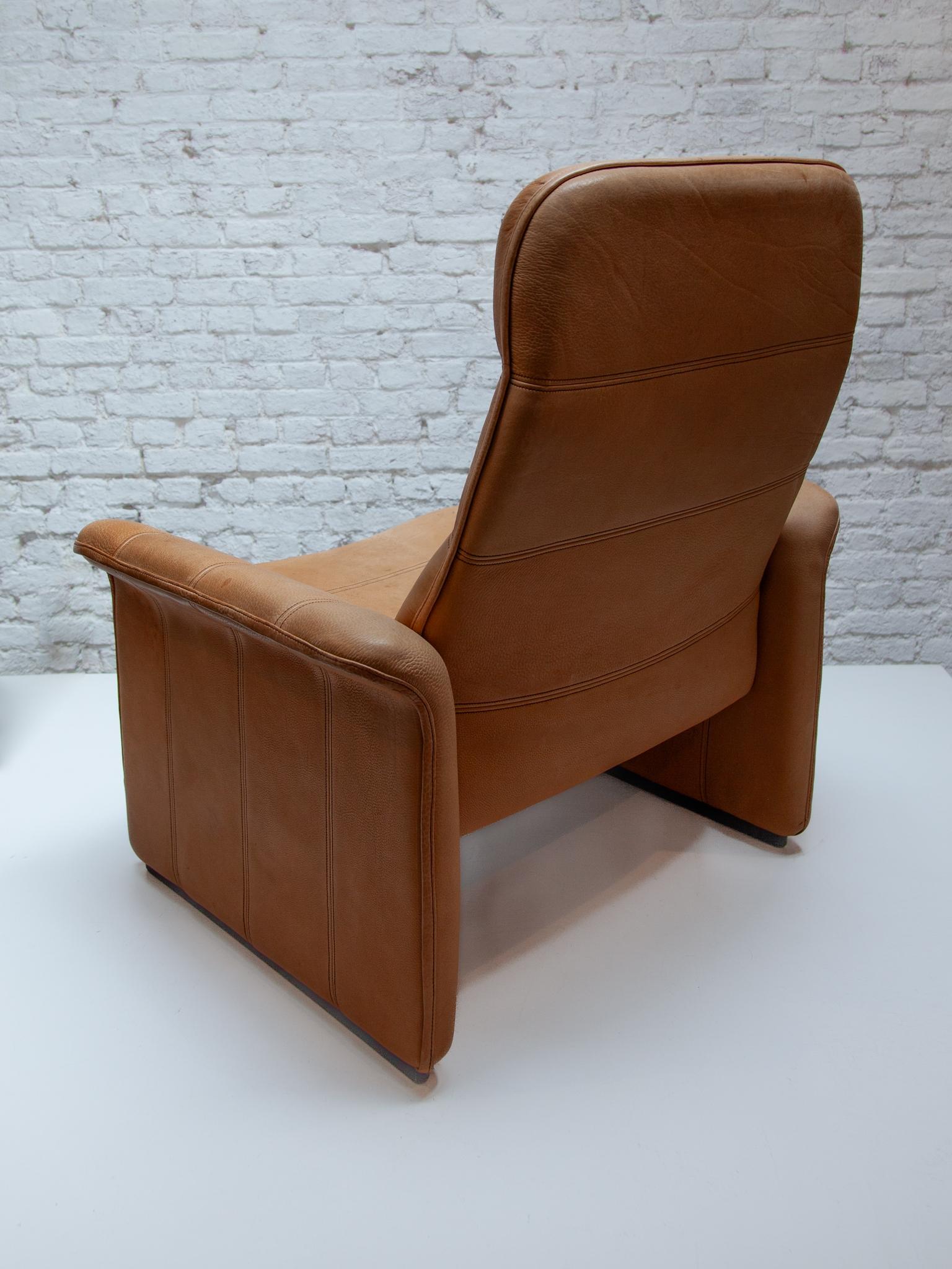 Late 20th Century DS-50 Camel Buffalo Neck Leather Lounge Chair & Footstool by De Sede, 1970s For Sale