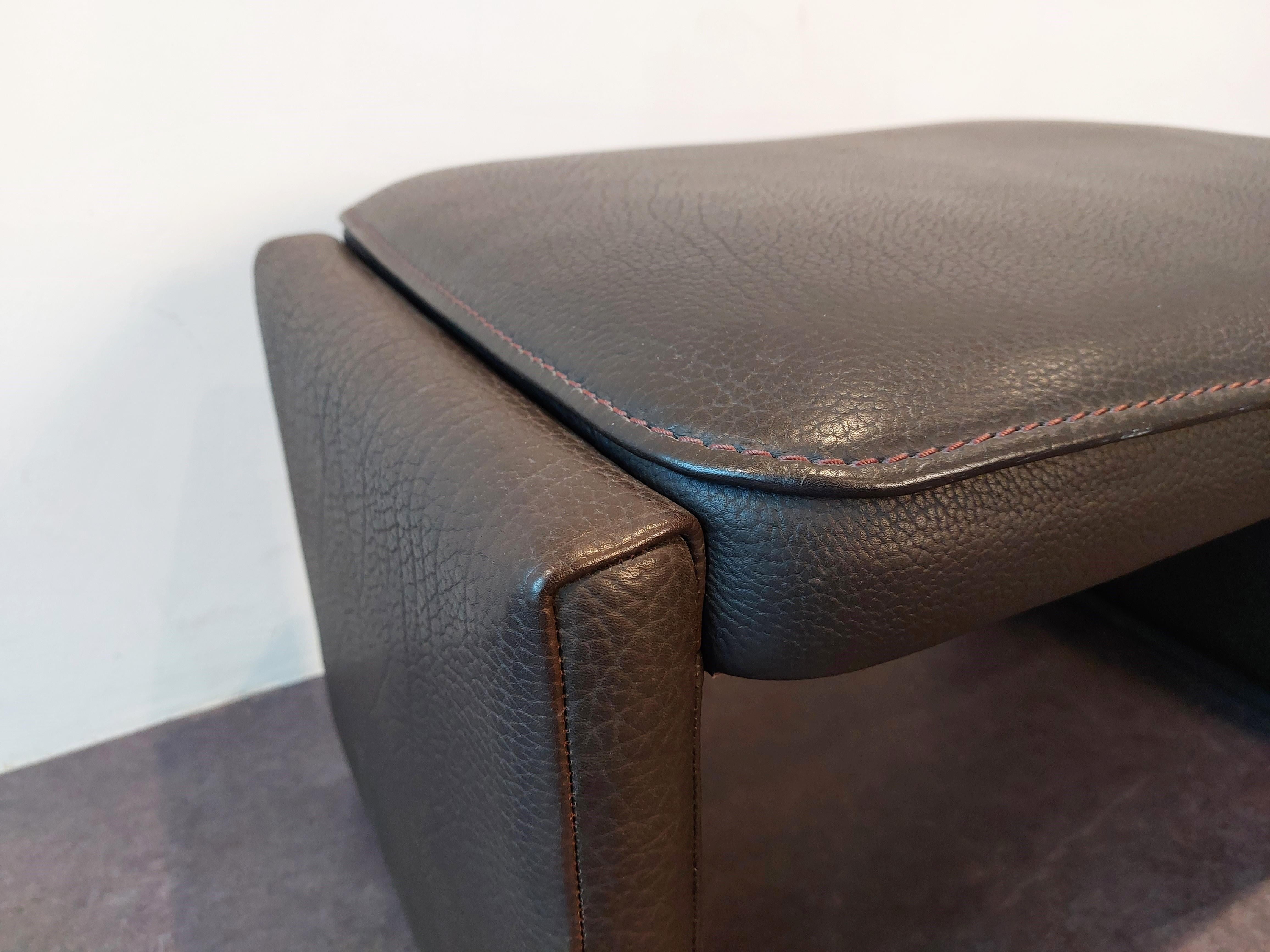 DS-50 Dark Brown Leather Ottoman by The Sede, Switzerland 1970's In Good Condition In Steenwijk, NL