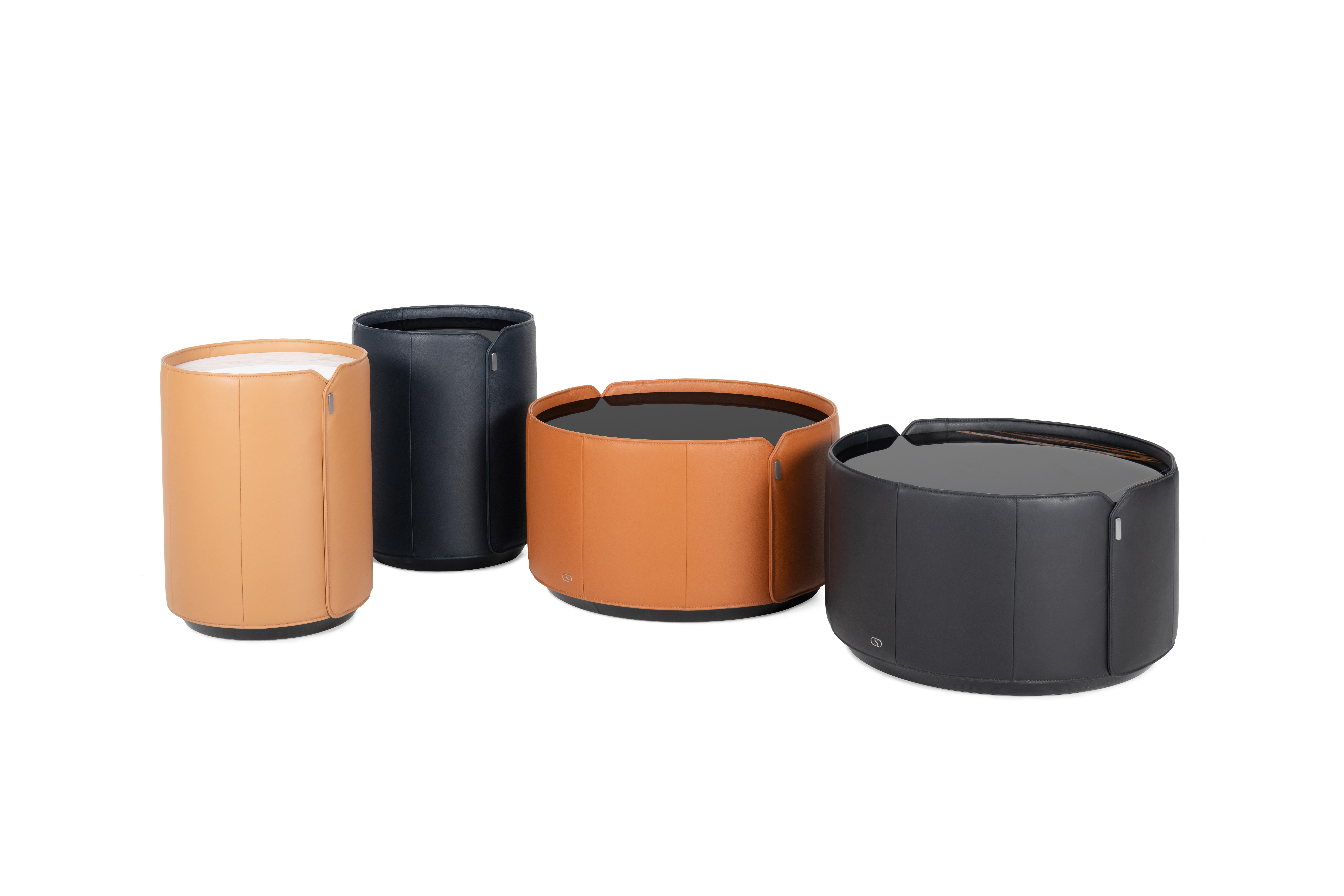 Moderne Grande table d'appoint cylindrique en cuir DS-5020 de Sede en vente
