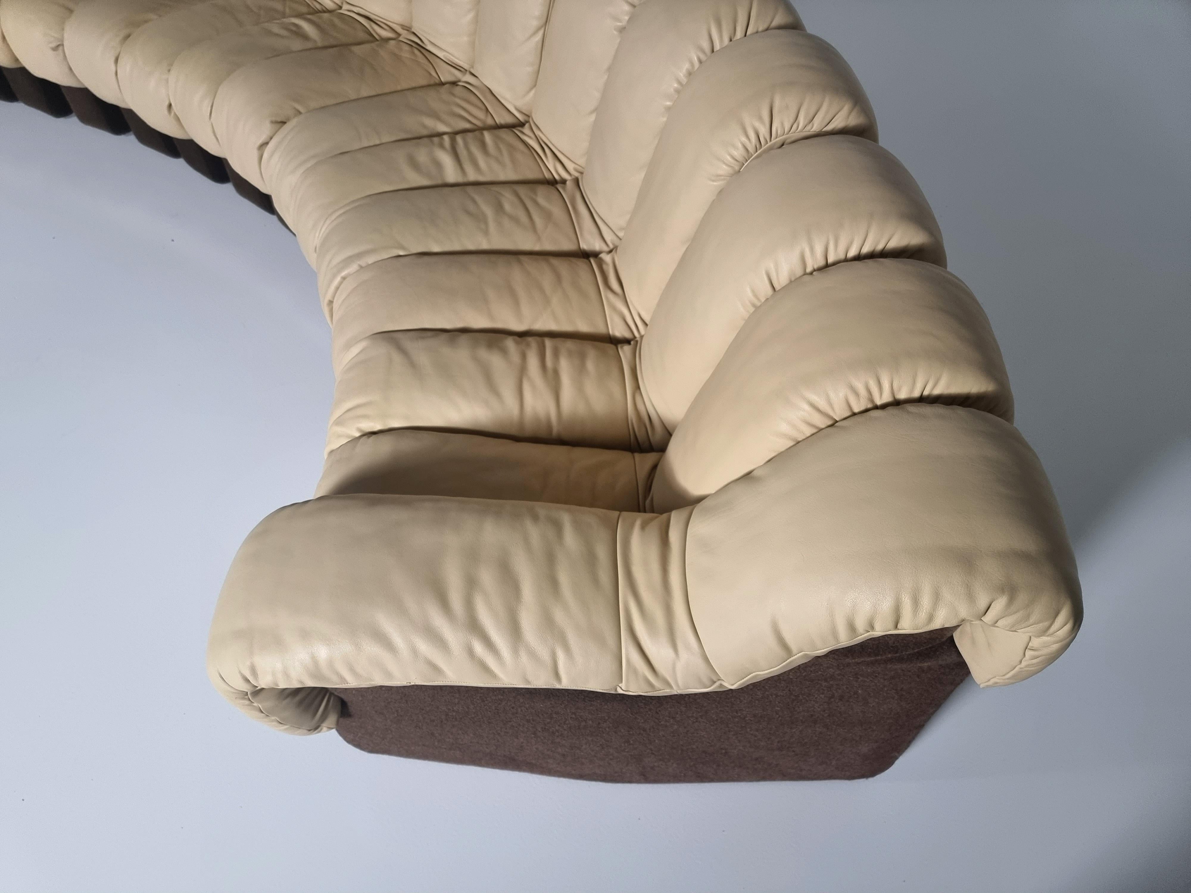 Ds-600 'Snake' Sofa in Original cream Leather by De Sede Switzerland, 1970s 6