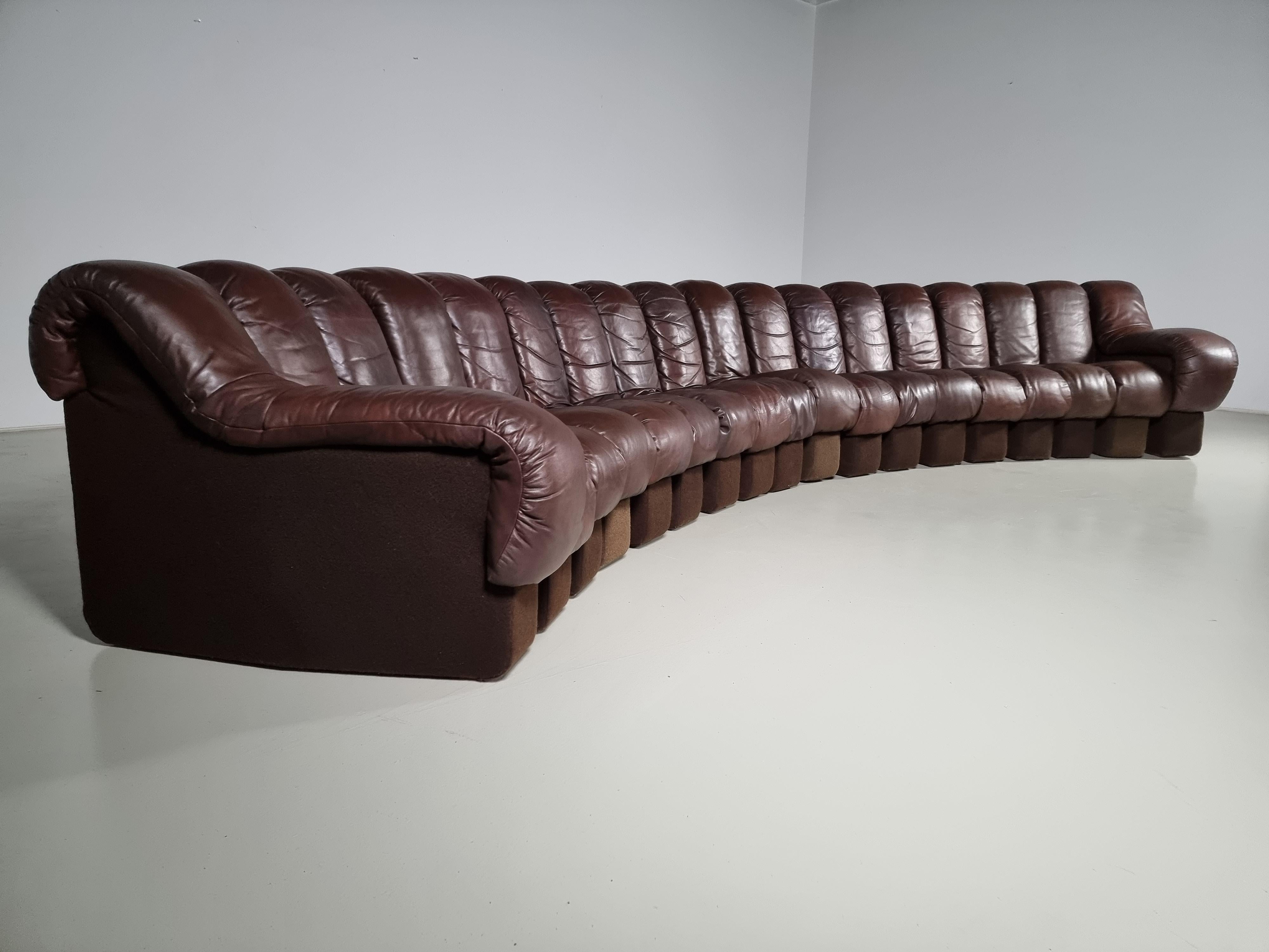 European Ds-600 'Snake' Sofa in Original Leather by De Sede Switzerland, 1970s