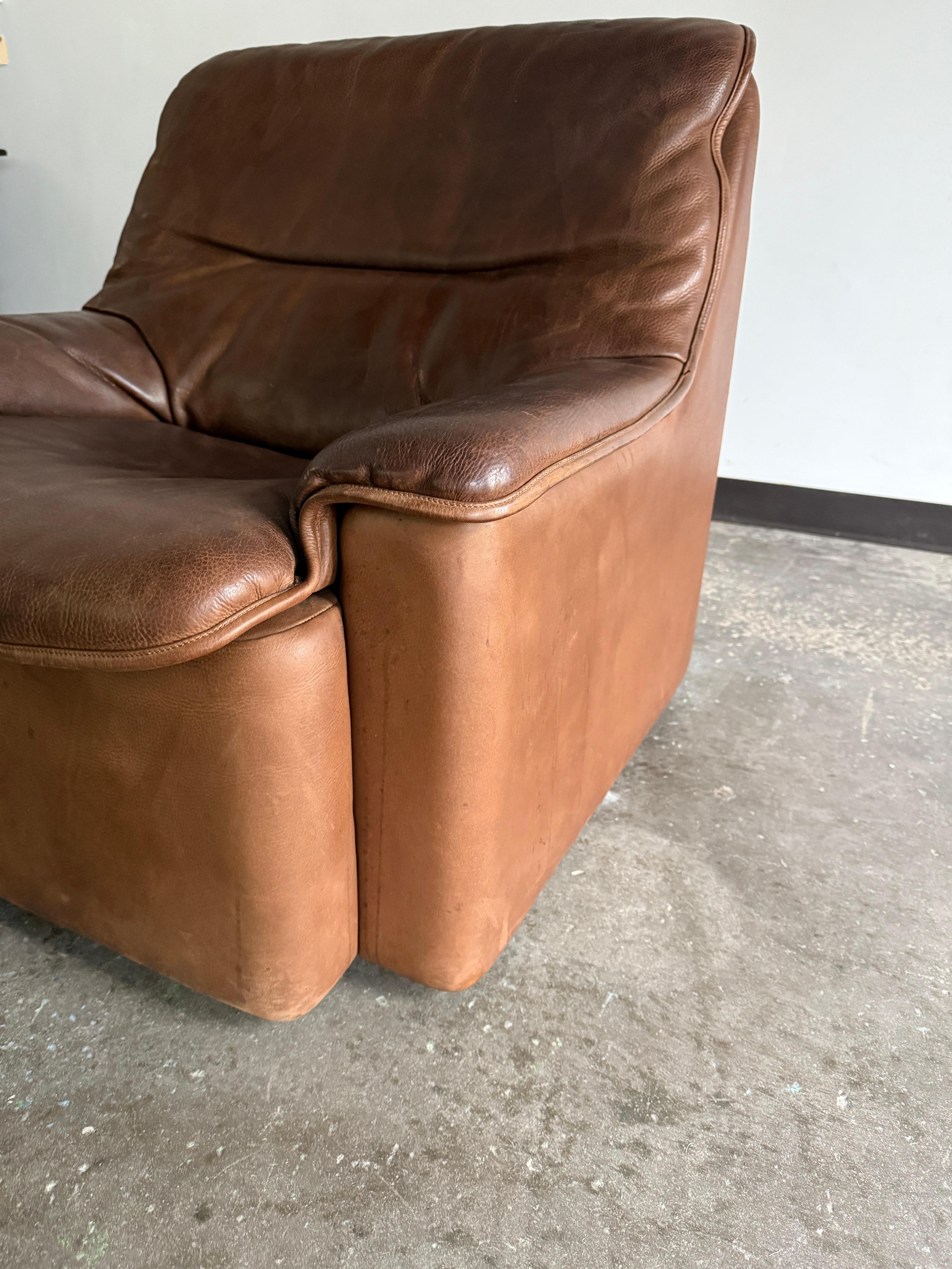 DS-63 De Sede Buffalo Leather Club Chair In Good Condition For Sale In Nashville, TN