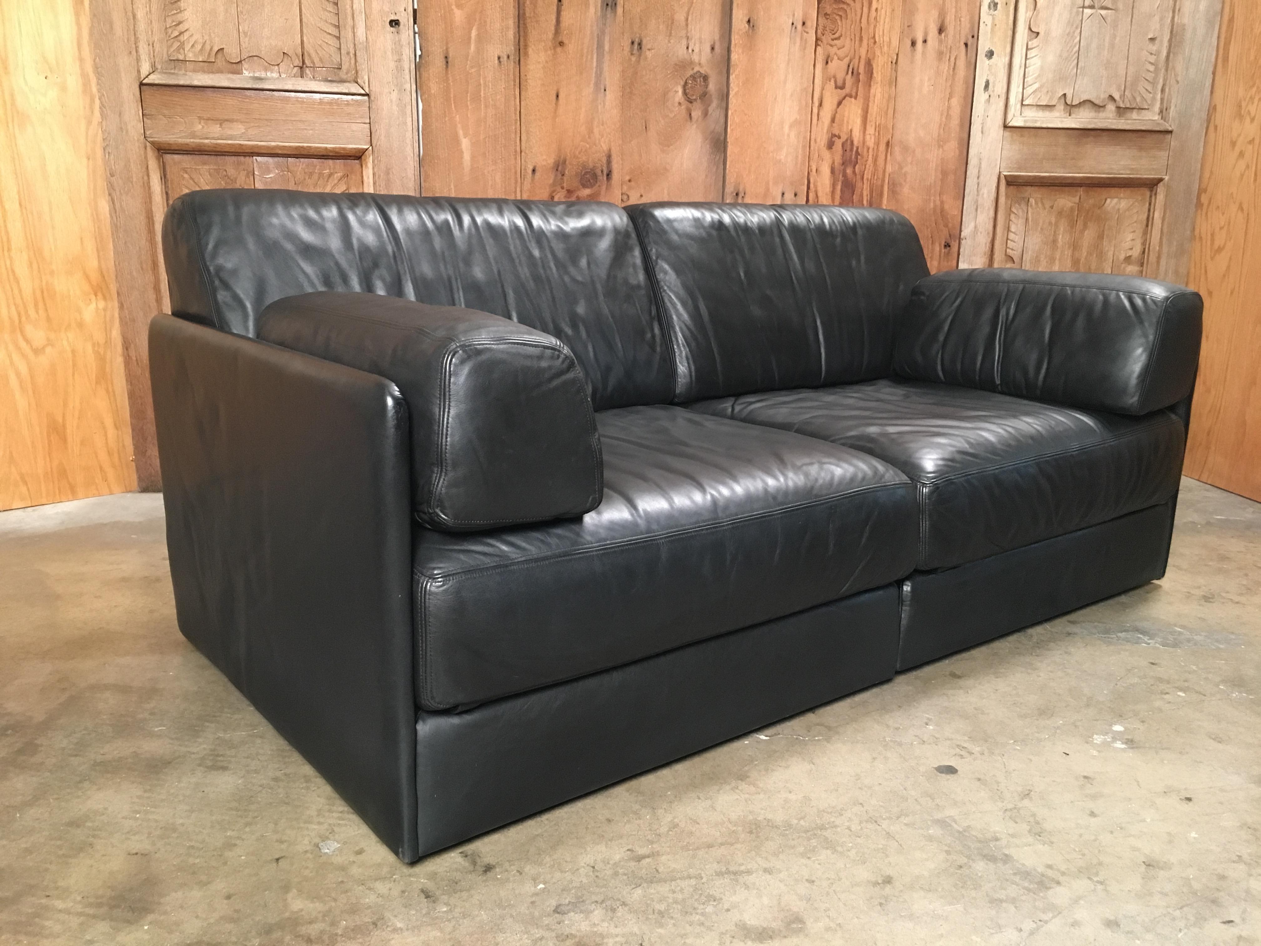 DS 76, De Sede Leather Sofa In Good Condition In Denton, TX