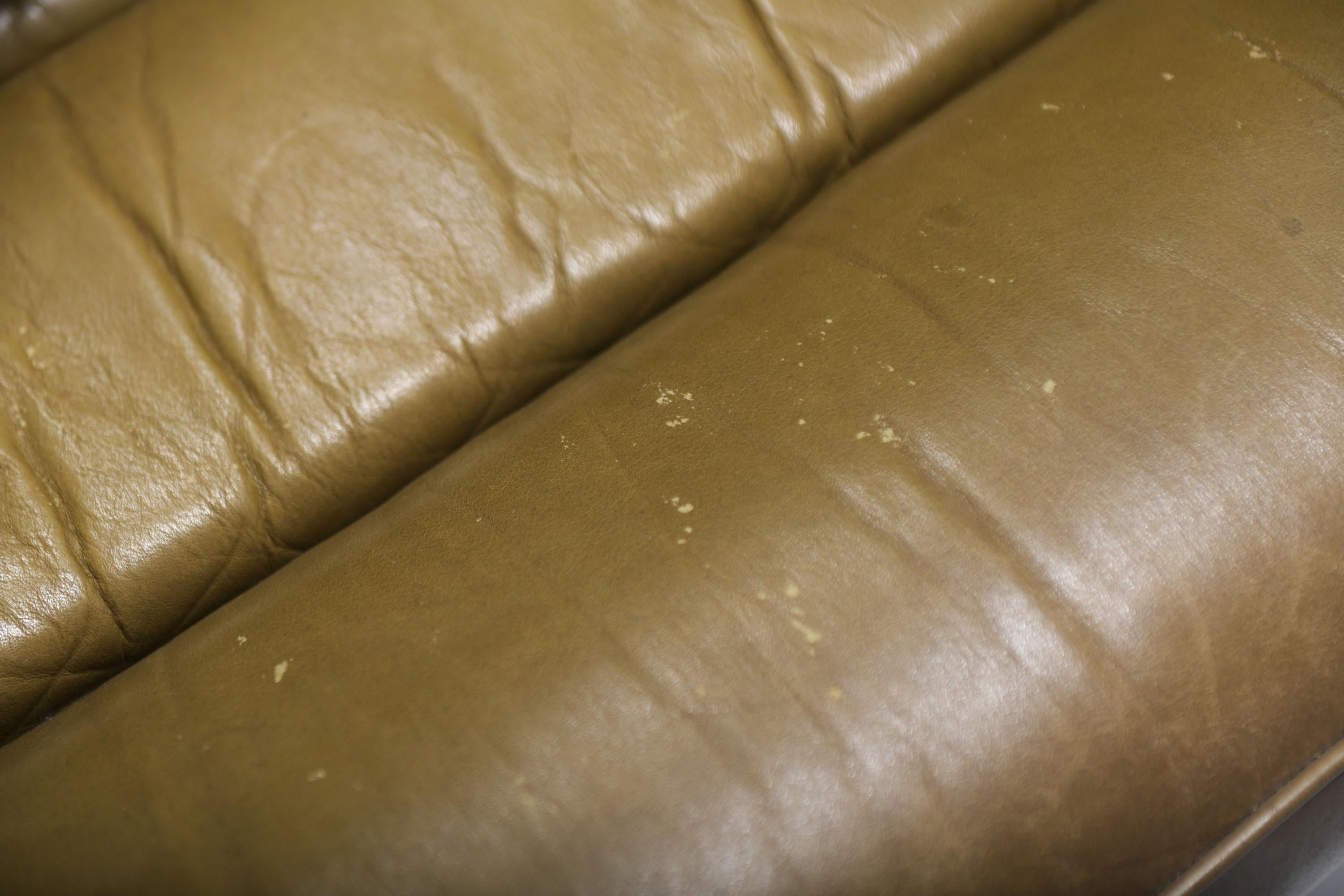 DS-85 sofa daybed in original leather by Team De Sede for De Sede Swiss 5