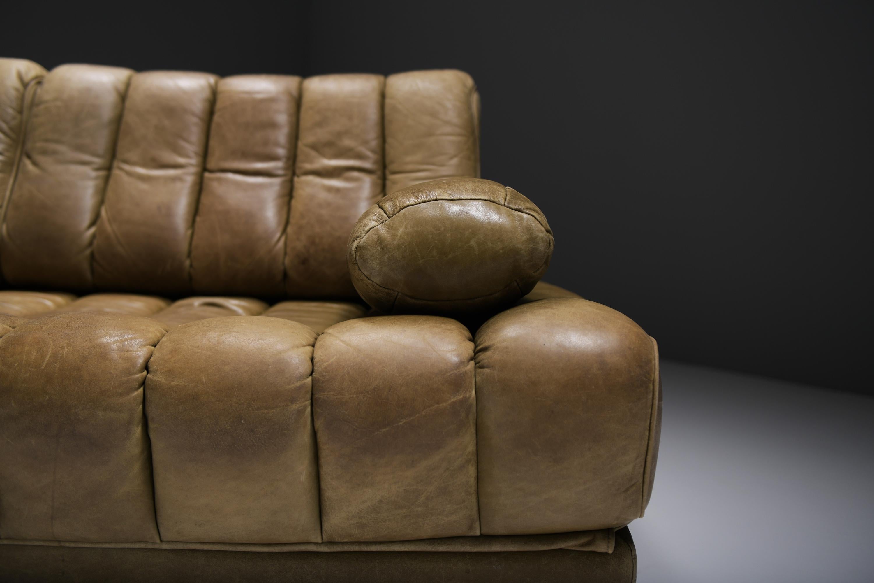 DS-85 sofa daybed in original leather by Team De Sede for De Sede Swiss 9