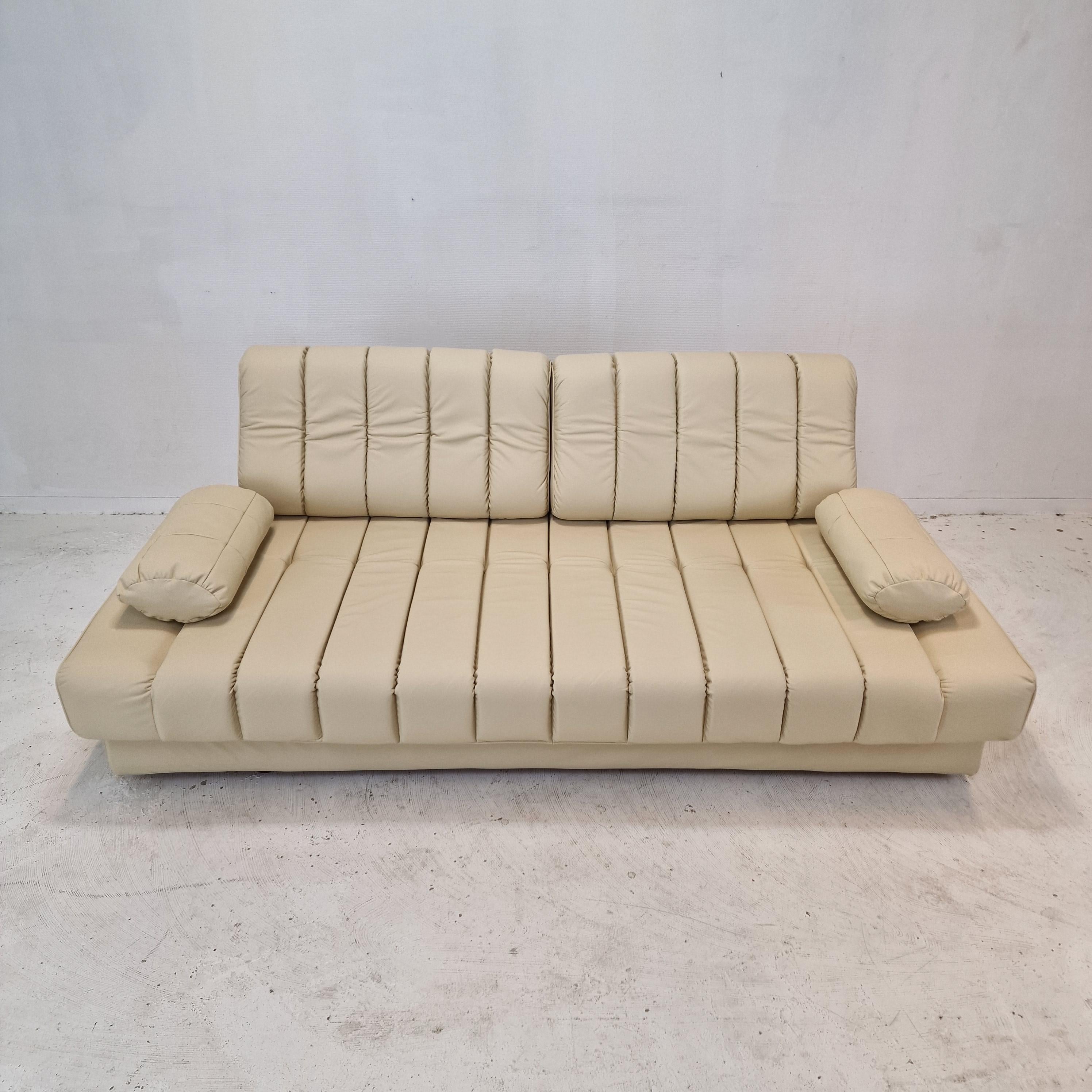 Leather DS-85 Sofa or Daybed by De Sede, Switzerland 1970s For Sale
