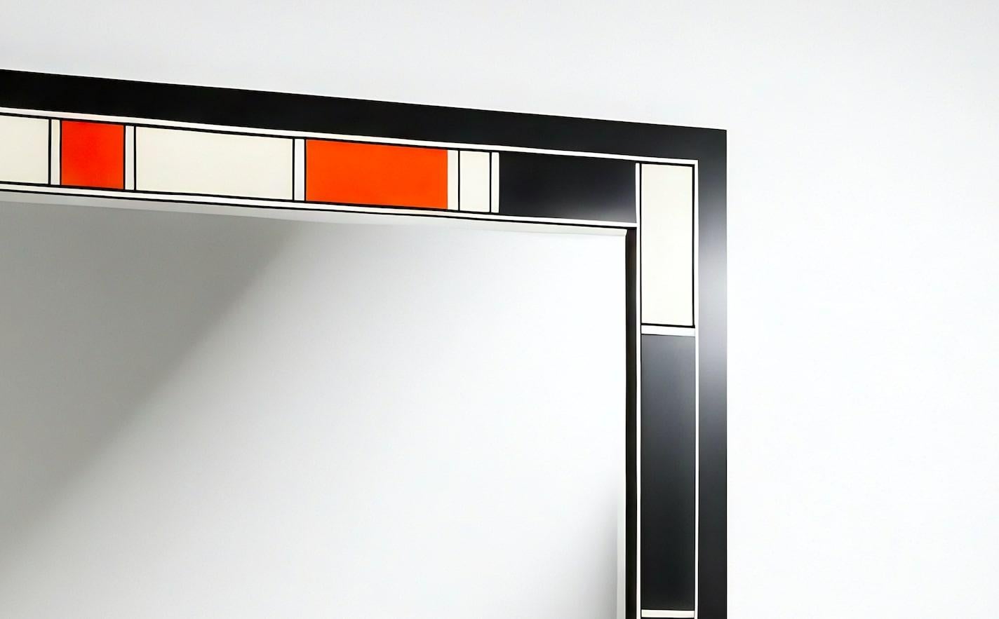 Miroir mural inspiré par De Stijl, fabriqué à la main par Artisanal Neuf - En vente à New York, NY