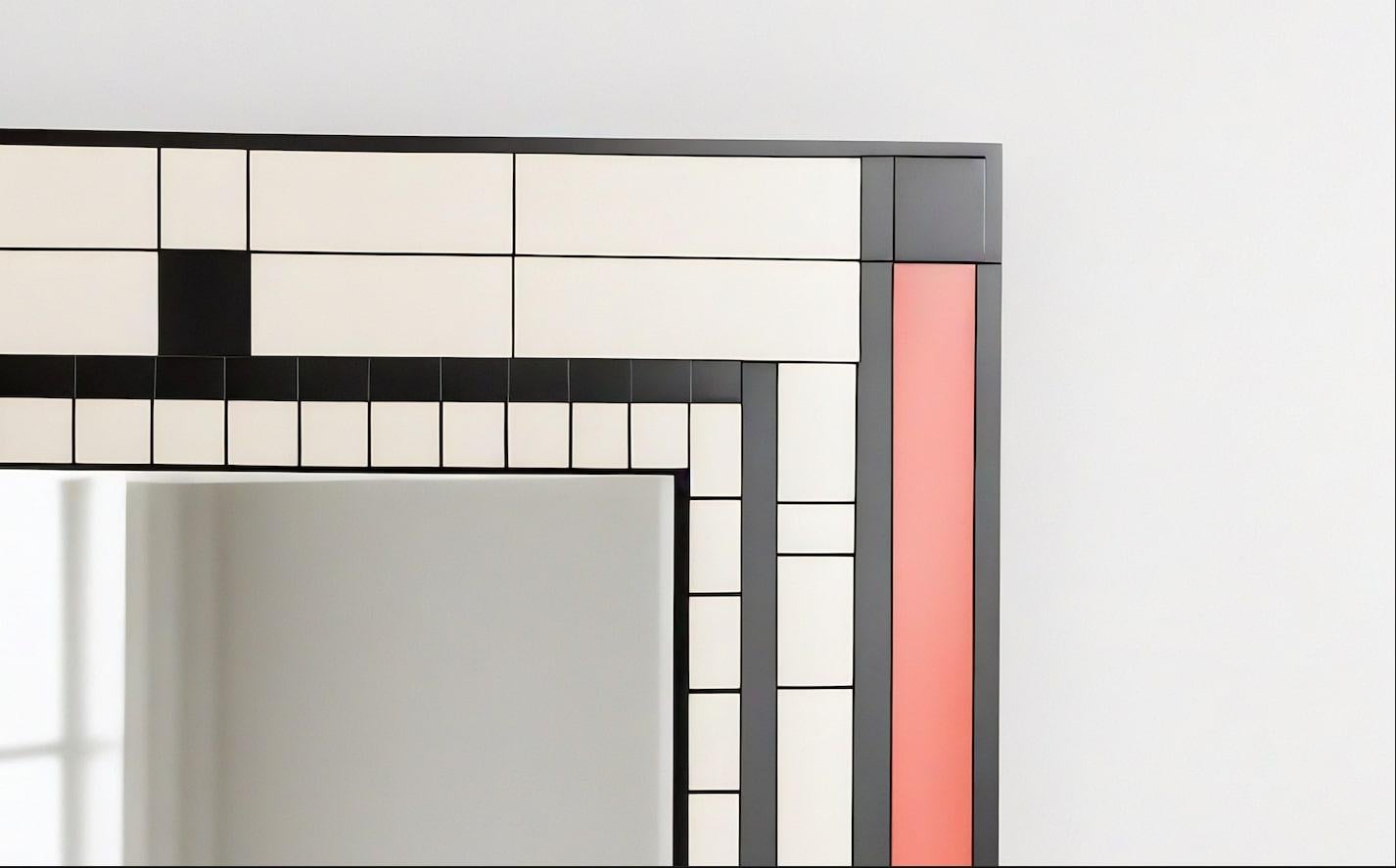 Specchio da parete DS ispirato a De Stijl, realizzato a mano da Artisanal In condizioni Nuovo in vendita a New York, NY