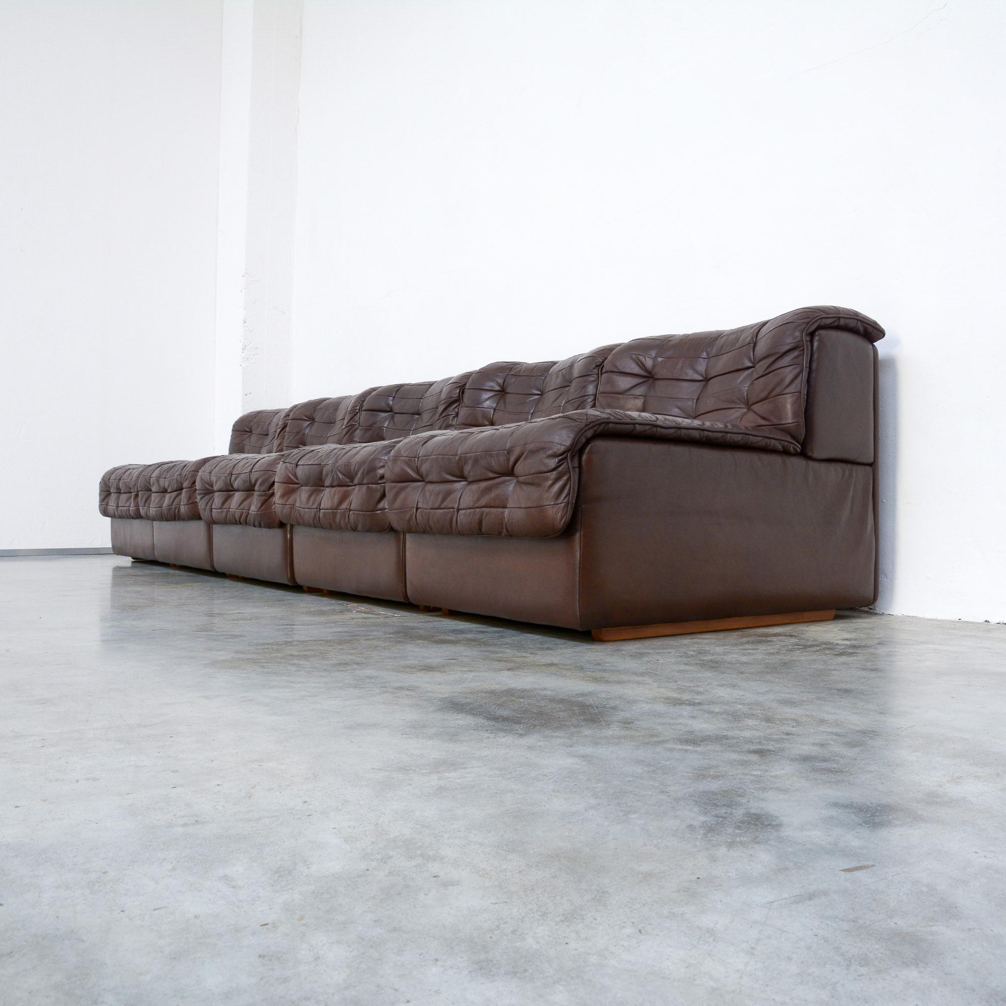 DS11 Modular Leather Sofa by De Sede 4