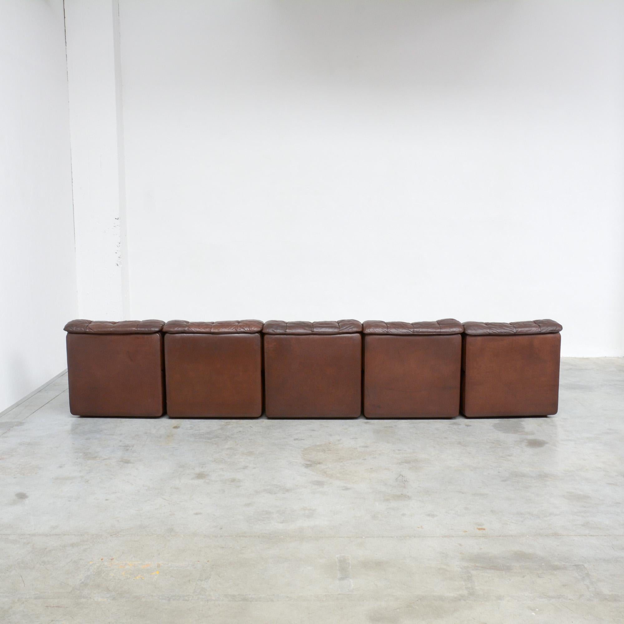 Modern DS11 Modular Leather Sofa by De Sede