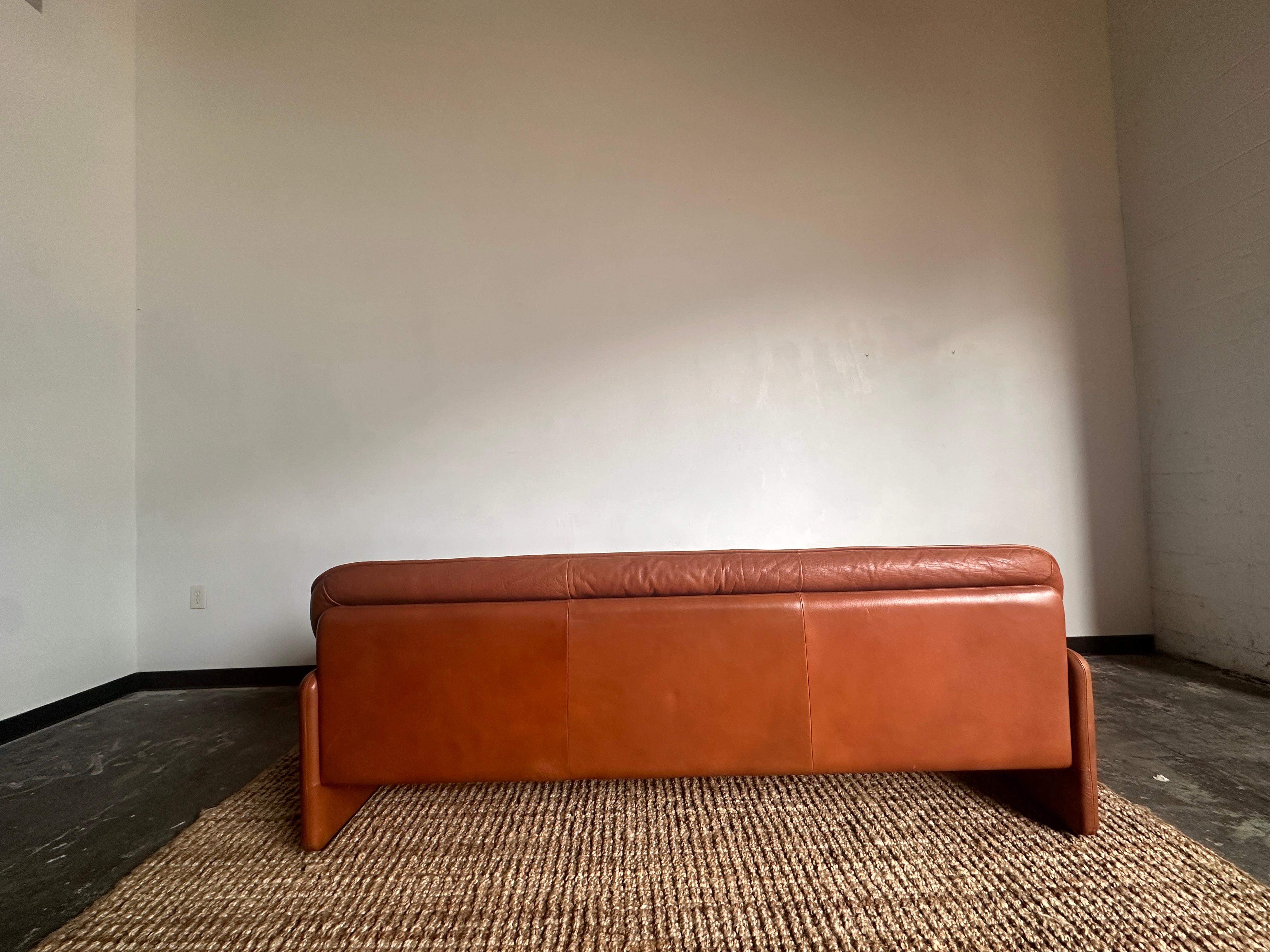 Swiss DS16 sofa by De Sede